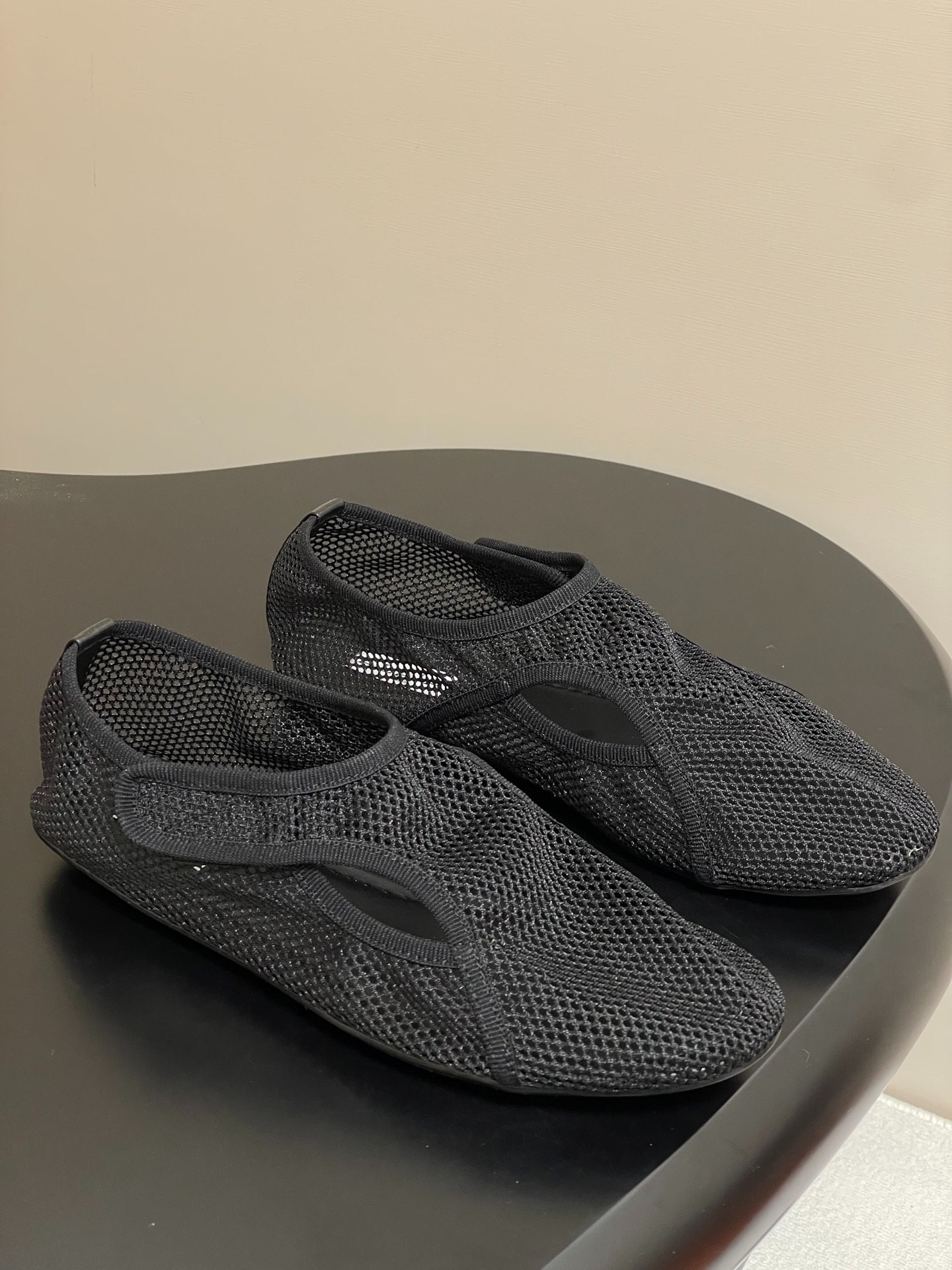 알라이아 에어메쉬 조리 플랫 슬리퍼