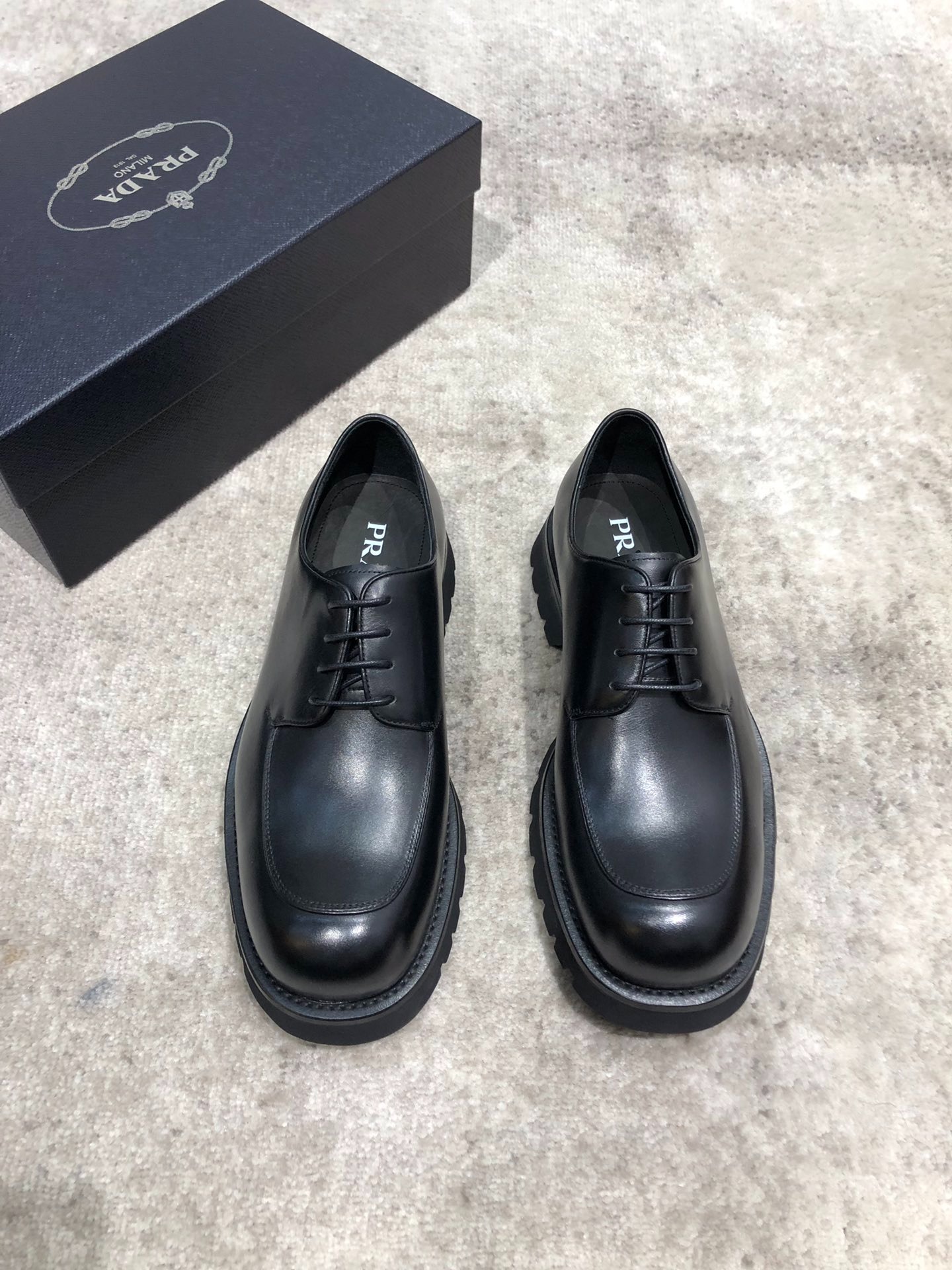 프라다 신상 로퍼