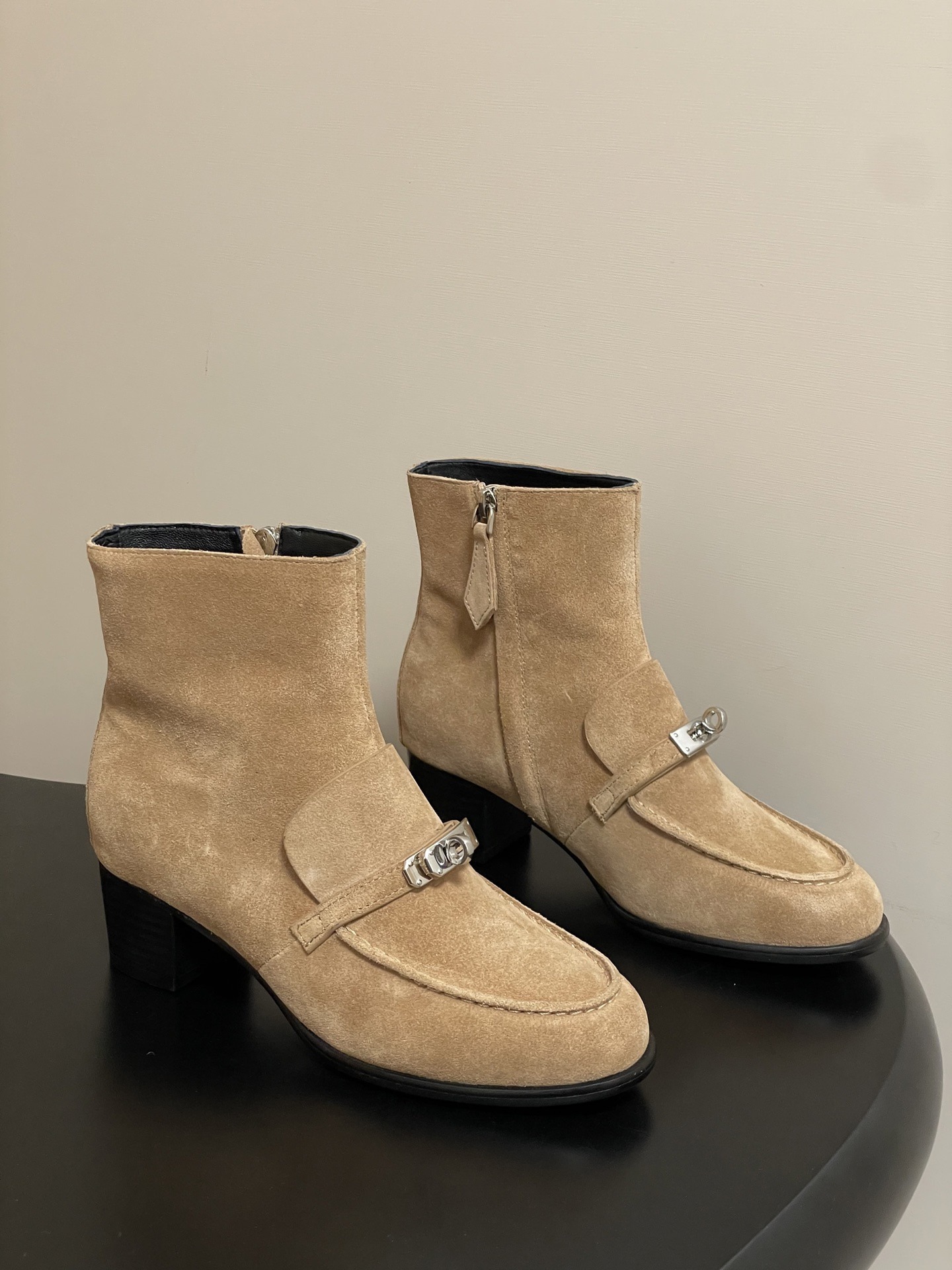 에르메스 25Fw 신상 켈시 앵클부츠