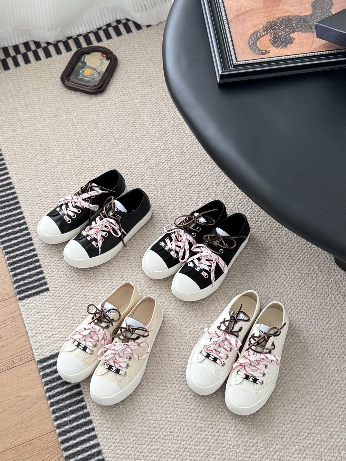 샤넬 25K 신상 팬더 패치 스니커즈