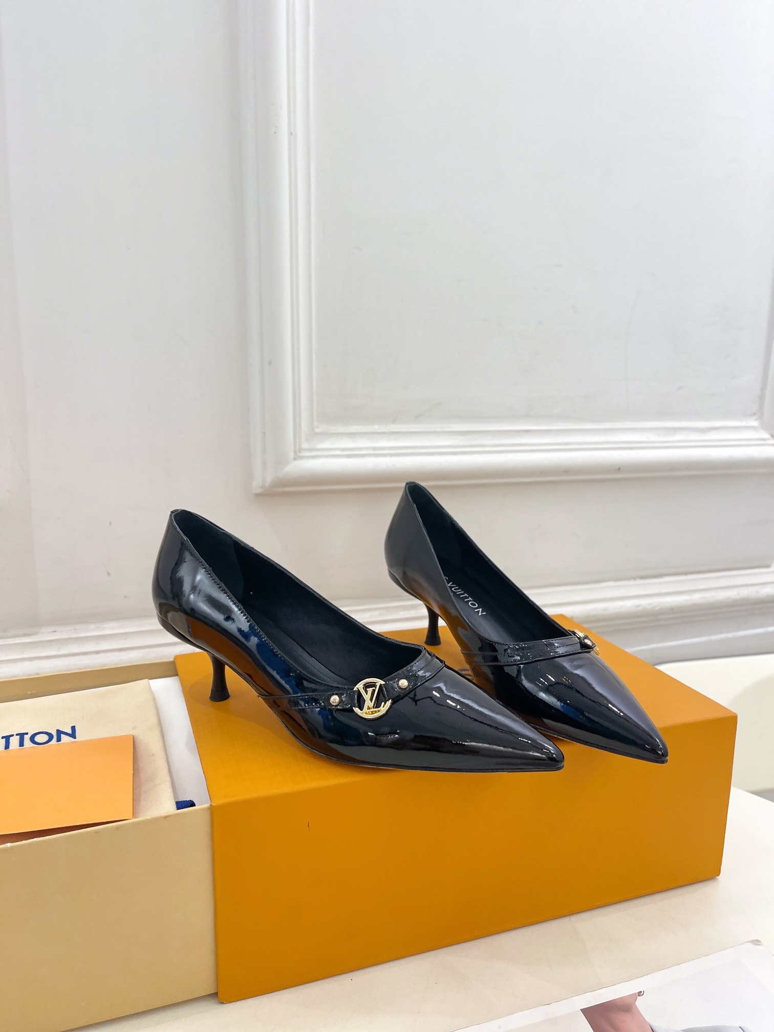 루이비통 25 뉴 프리미엄 키높이 단화 하드탑