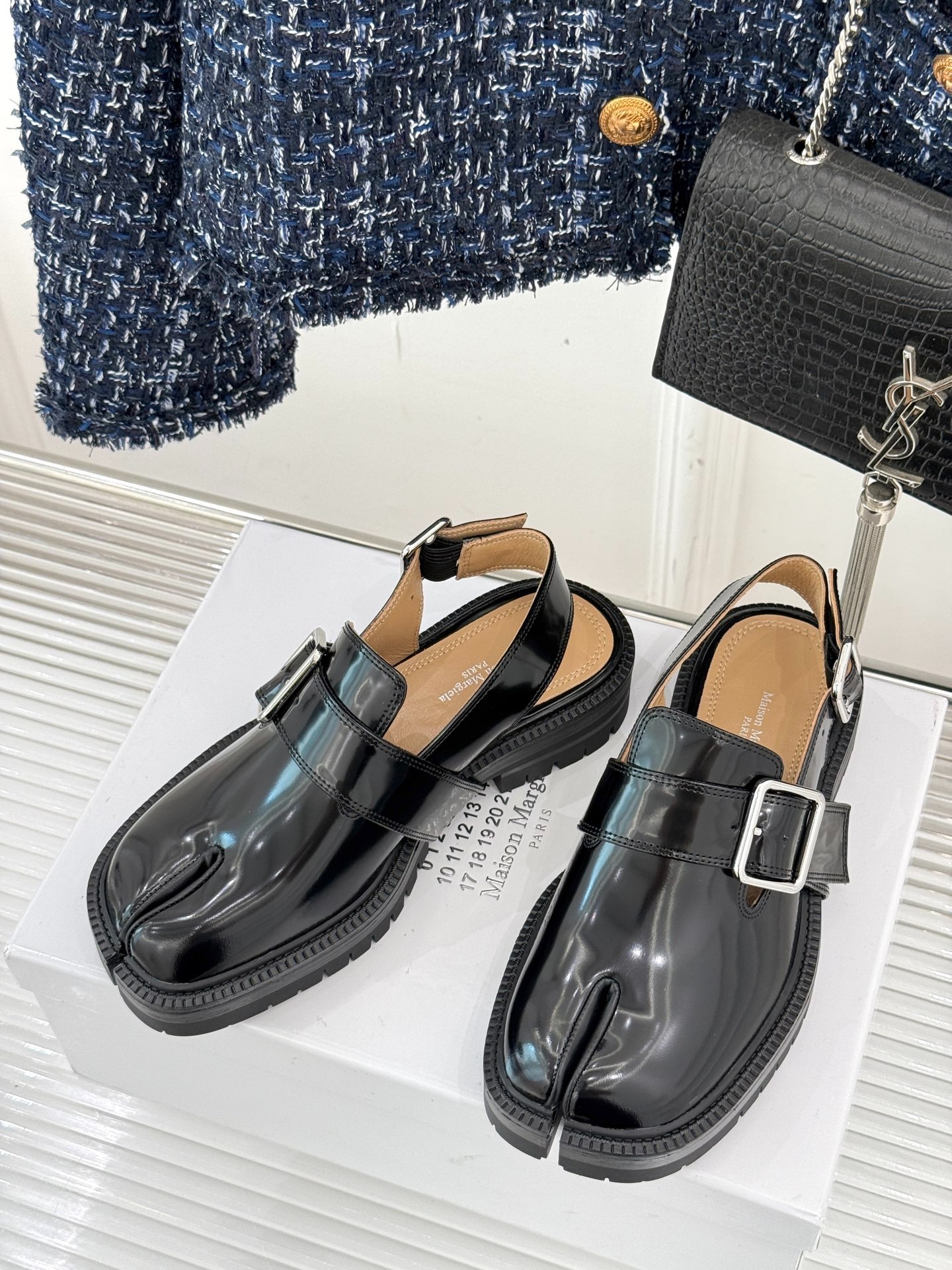 메종마르지엘라 앤티크 T스트랩 조리샌들