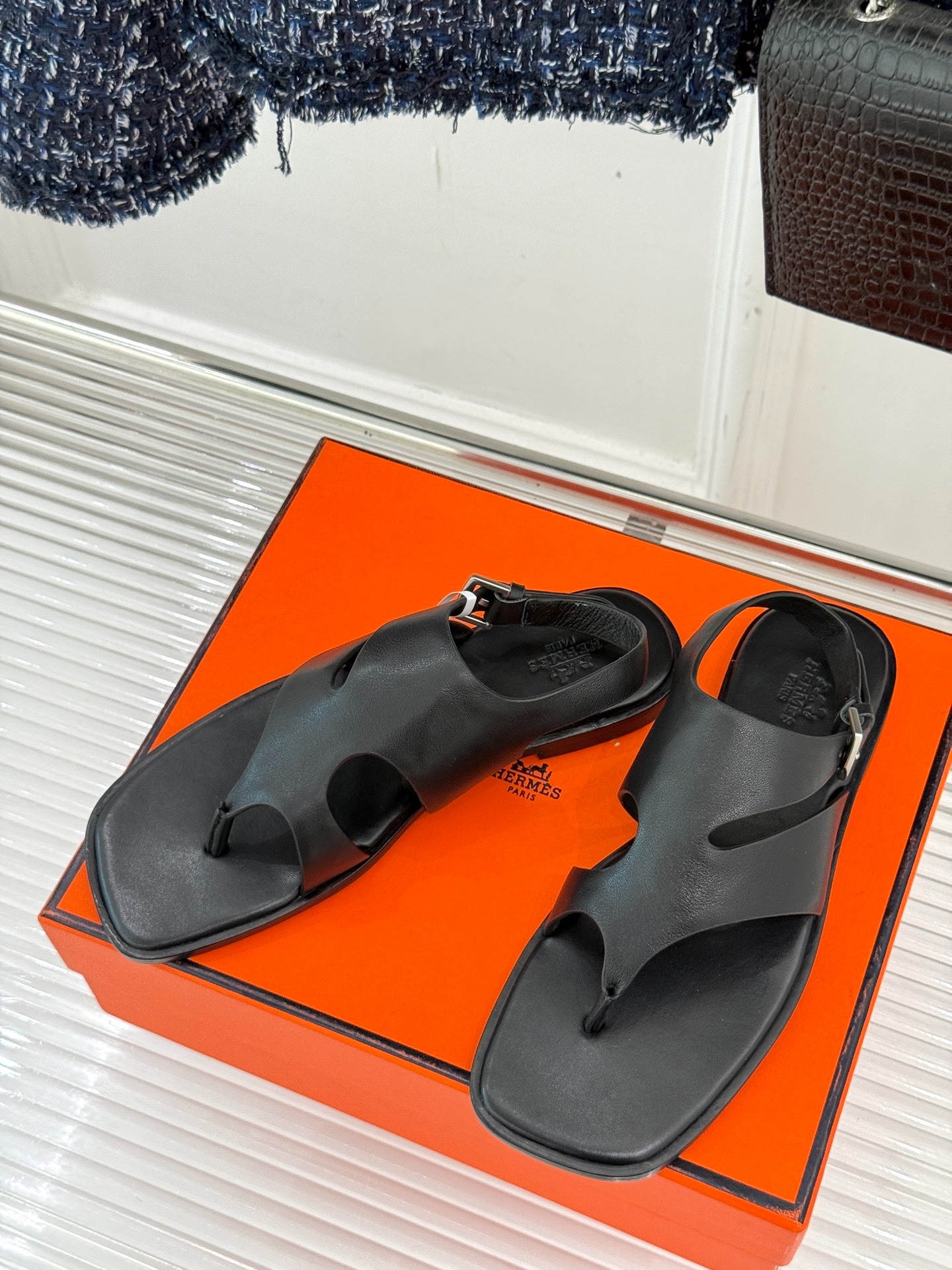 에르메스 25WF 봄여름 신상 카렌 샌들
