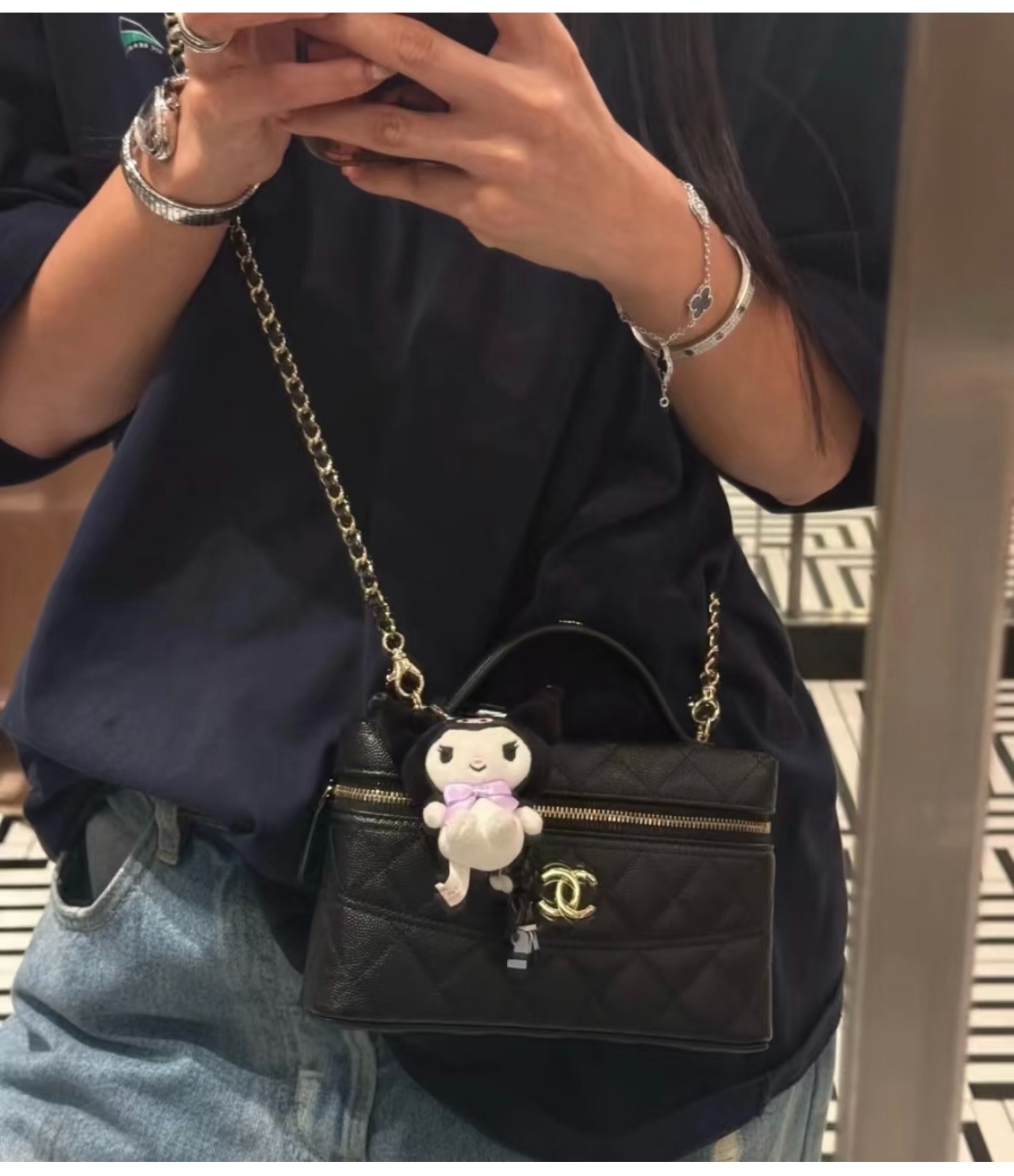 샤넬 금장 클래식 베니티 백