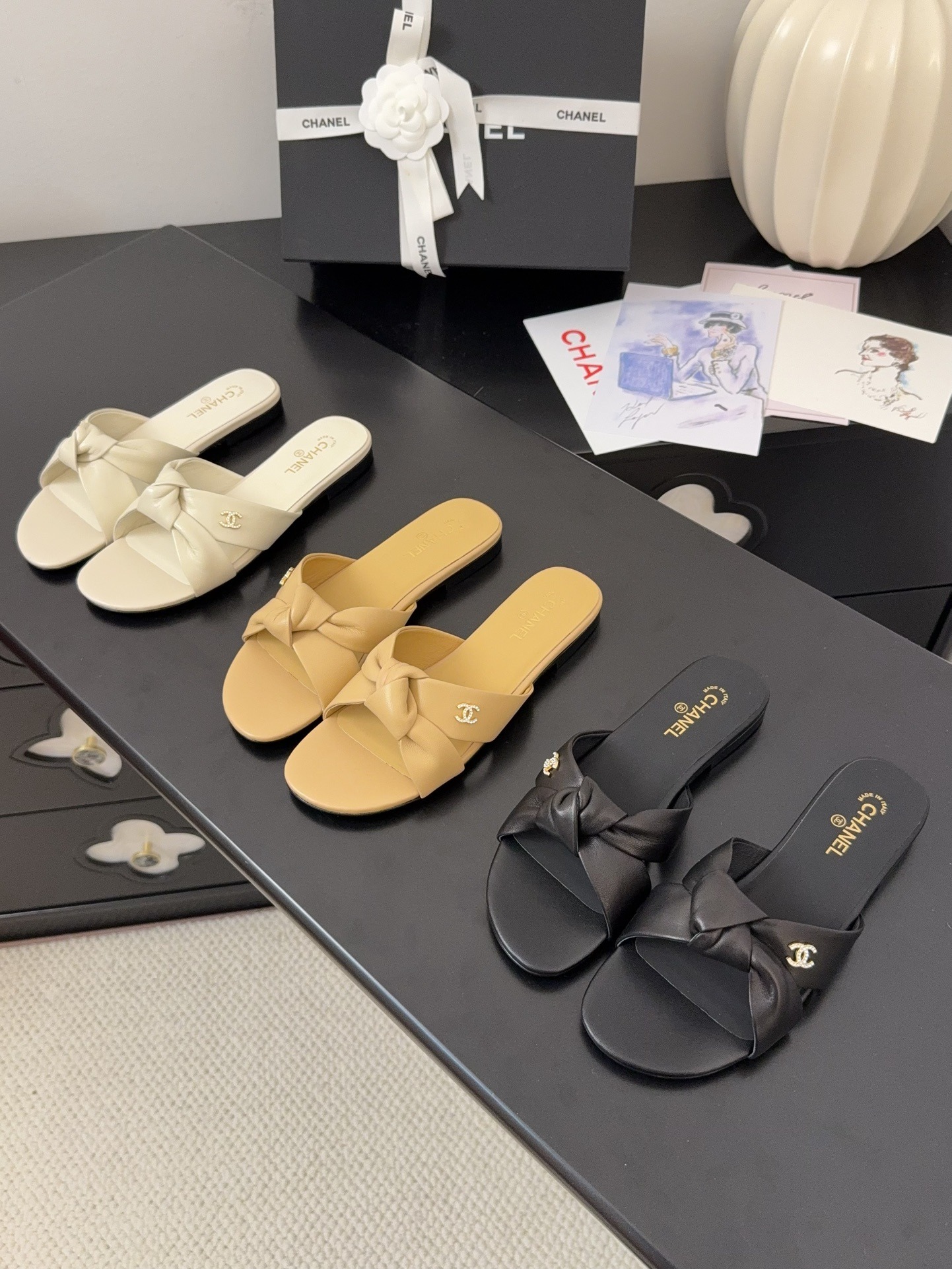 샤넬 25 신상 크로스 샌들