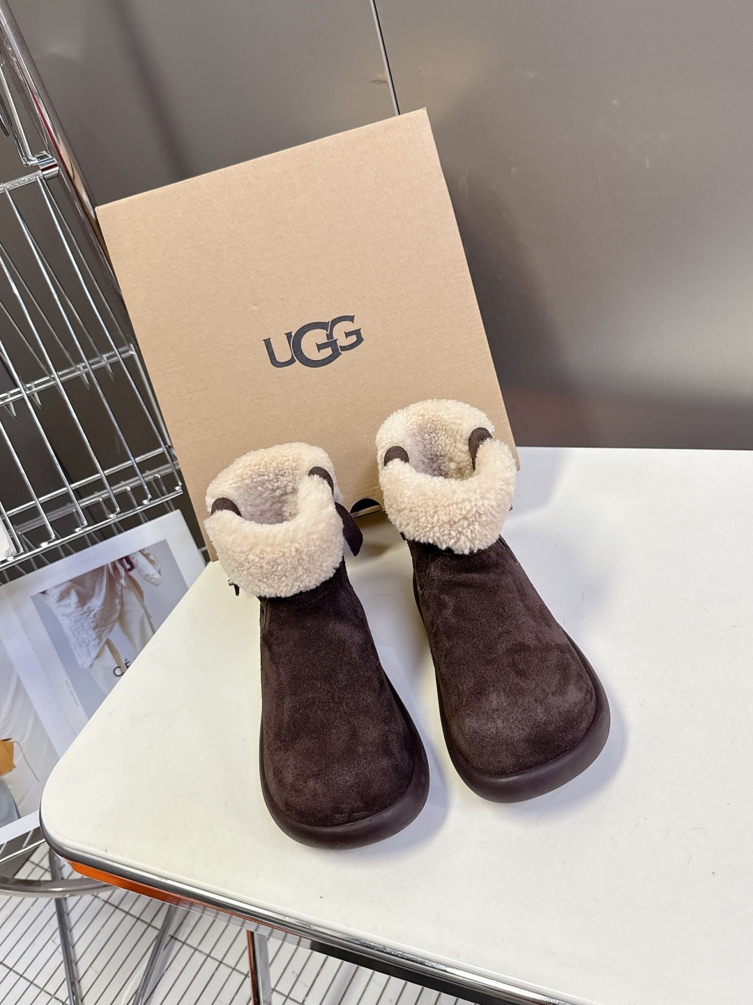 어그 신상 스노우 통굽 털슈즈