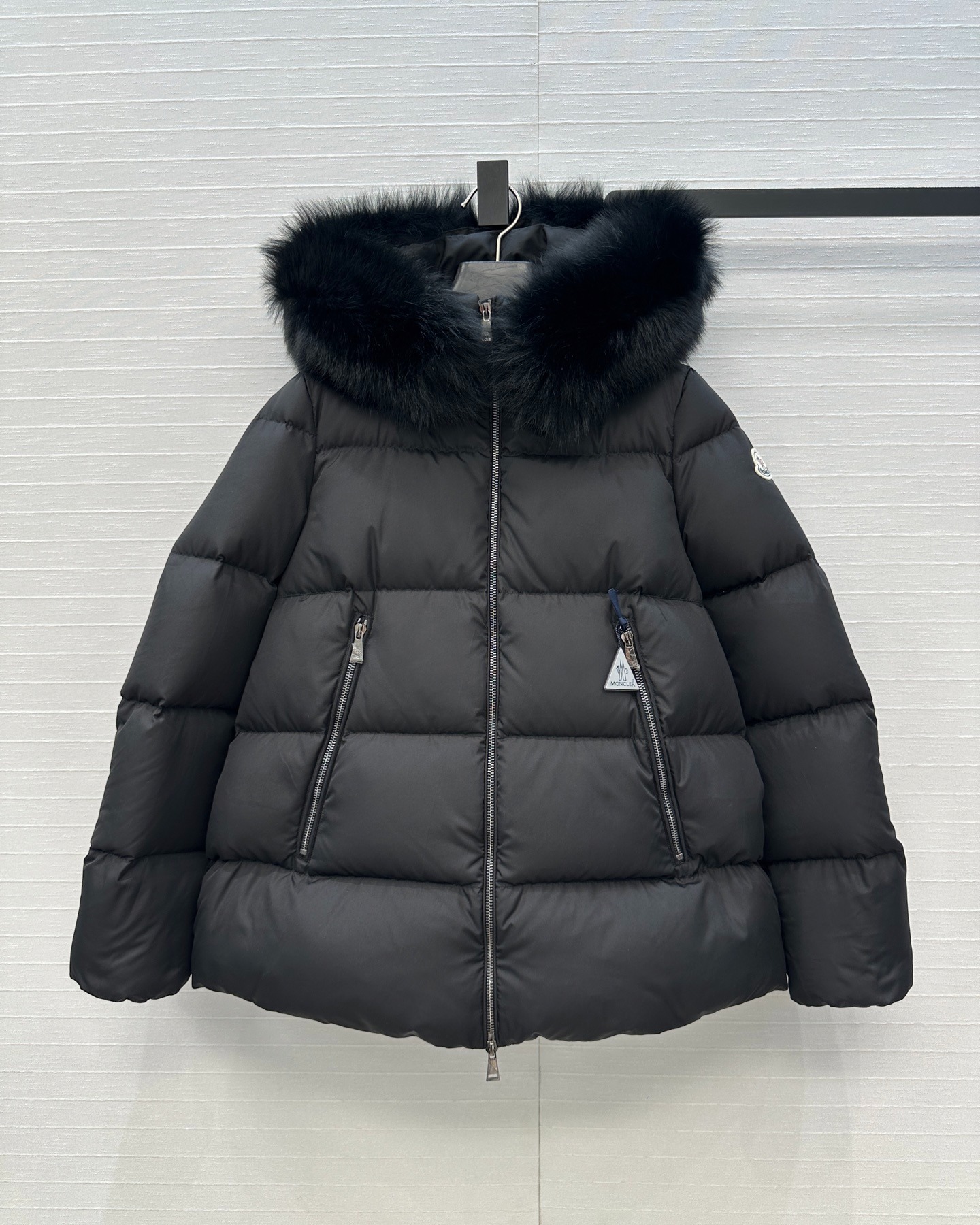 몽클레어 클래식 Laichefur 후드 패딩