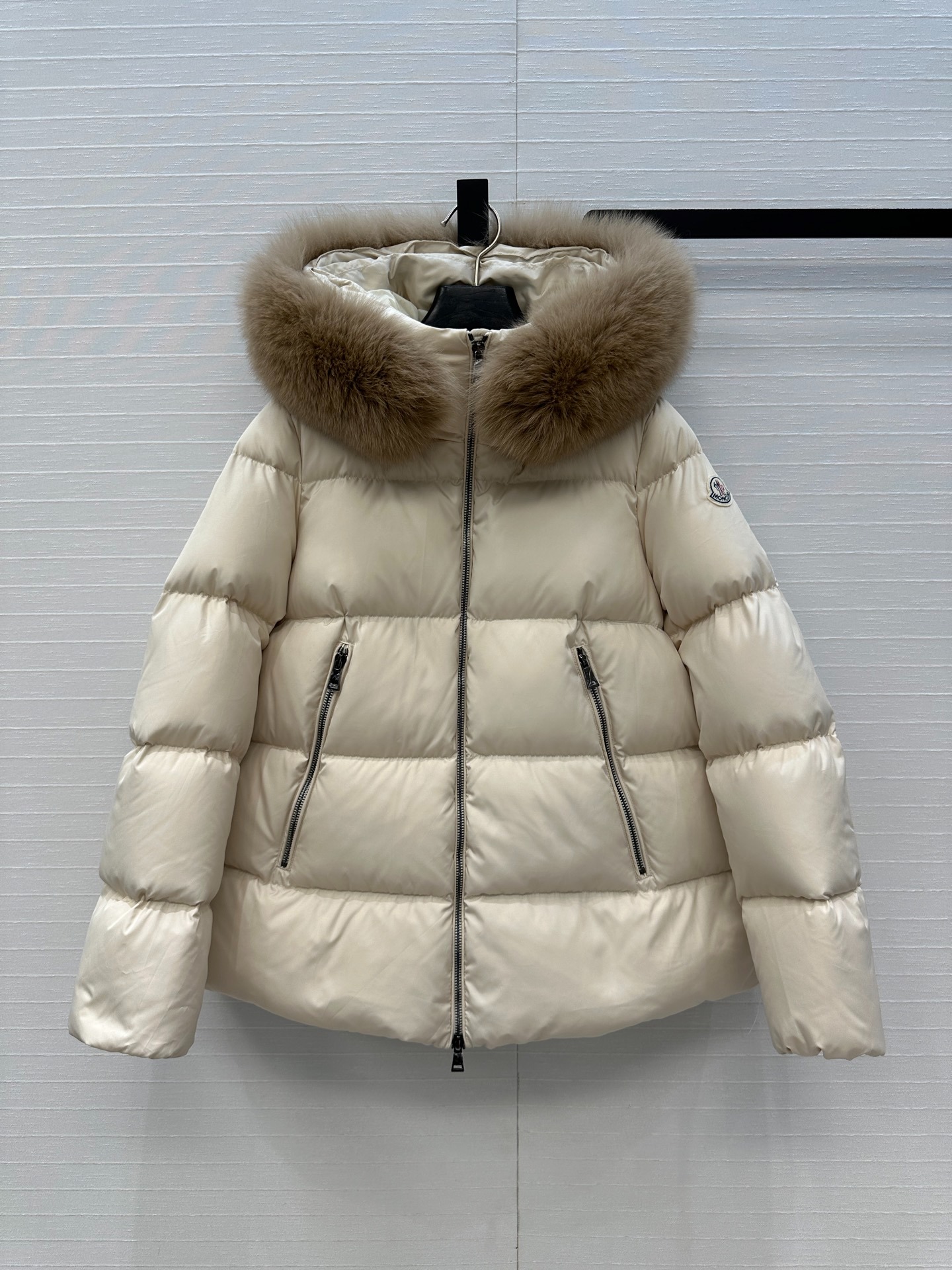 몽클레어 클래식 Laichefur 후드 패딩