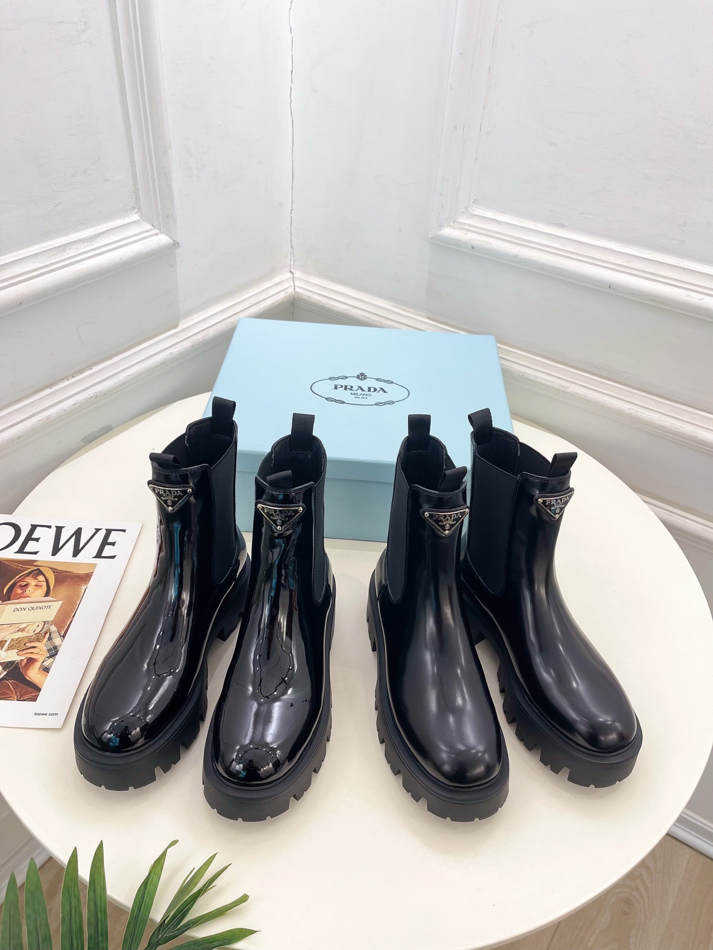 프라다 25 신상 클래식 첼시 통굽앵클