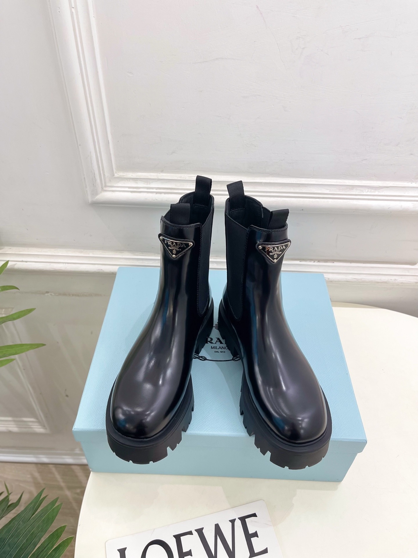 프라다 25 신상 클래식 첼시 통굽앵클