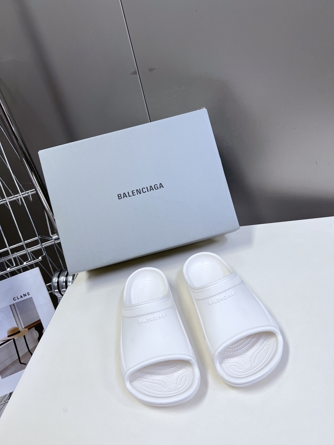 발렌시아가 봄여름 커플 슬리퍼