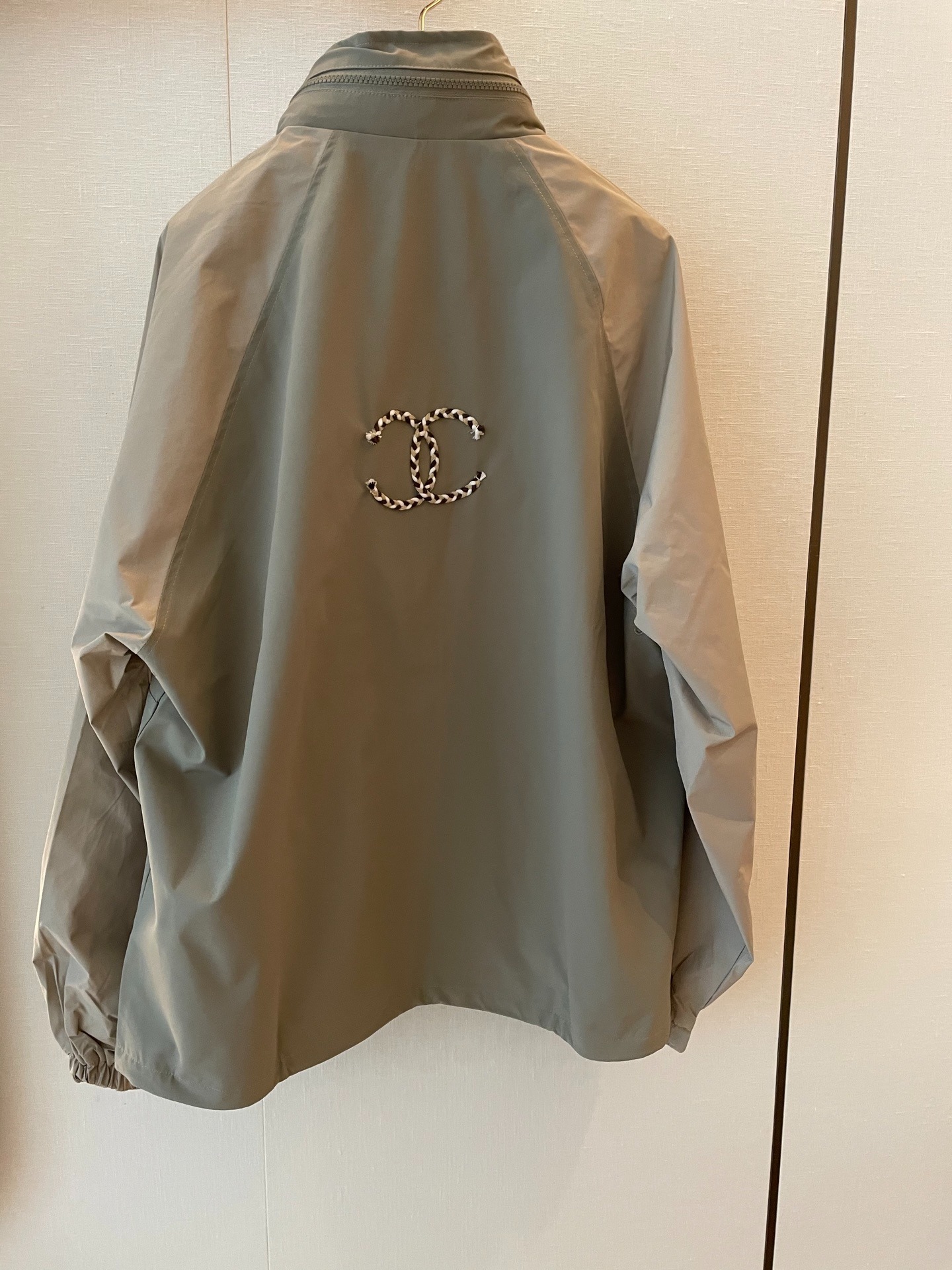 샤넬 체인 반집업 바람막이