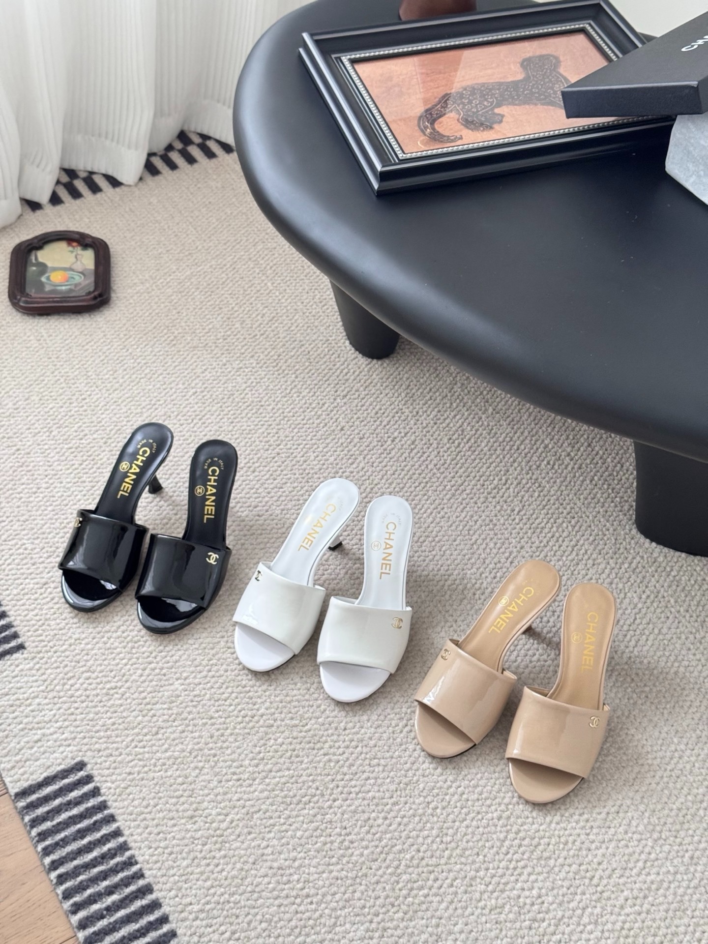 샤넬 25P 신상 더블C 슬리퍼