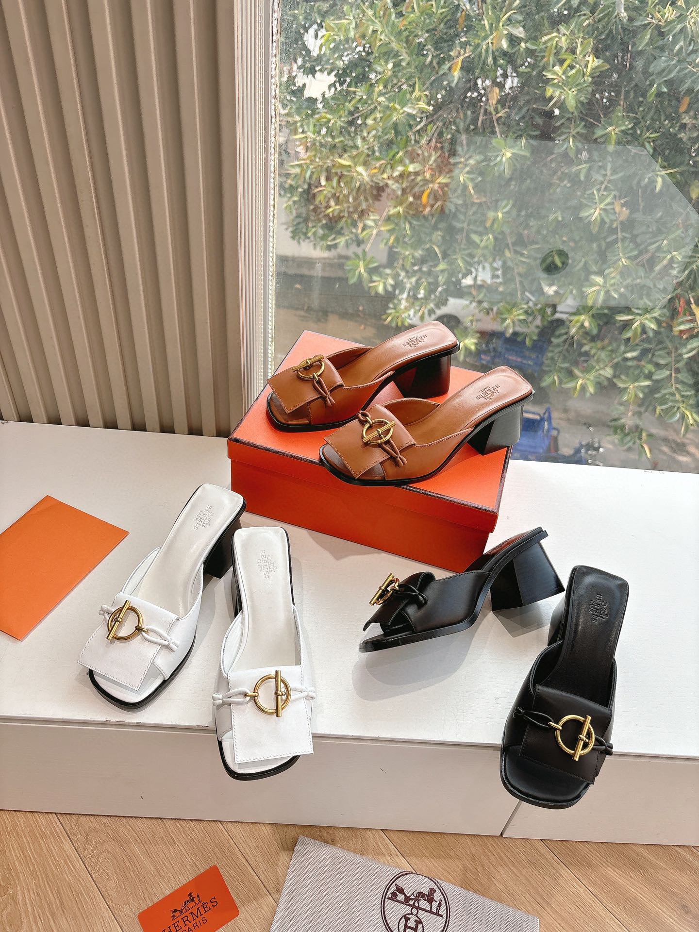 에르메스 봄여름 최신 조리 슬리퍼