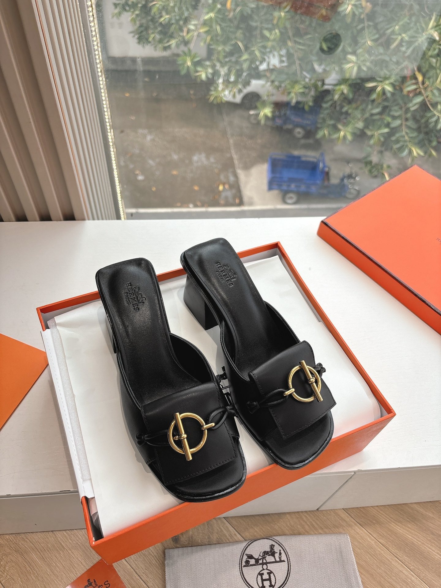 에르메스 봄여름 최신 조리 슬리퍼