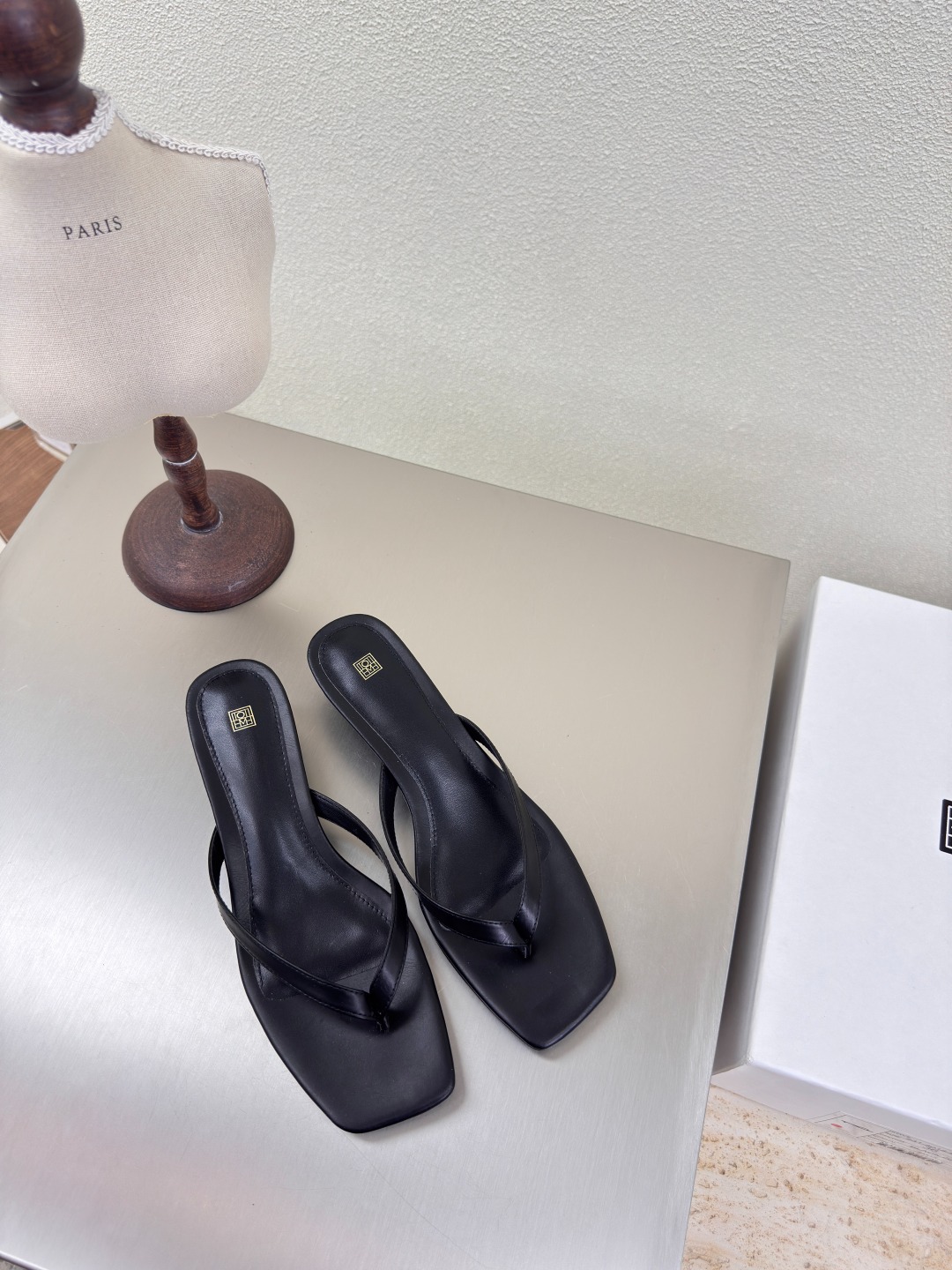 토즈 플립 플랍 힐 샌들