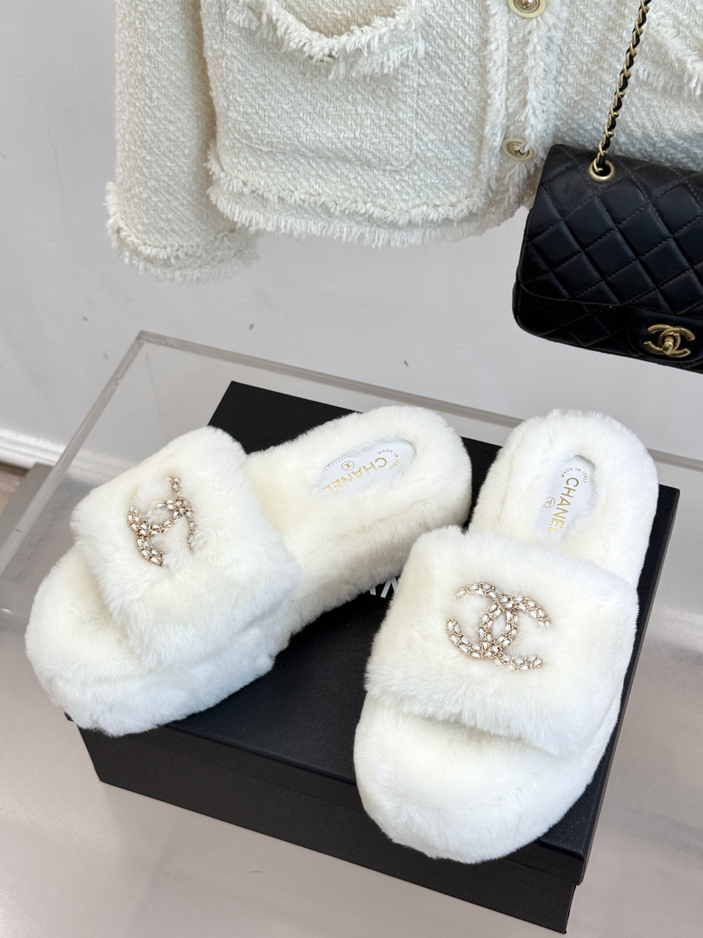 샤넬 클래식 스트랩 통굽 슬리퍼