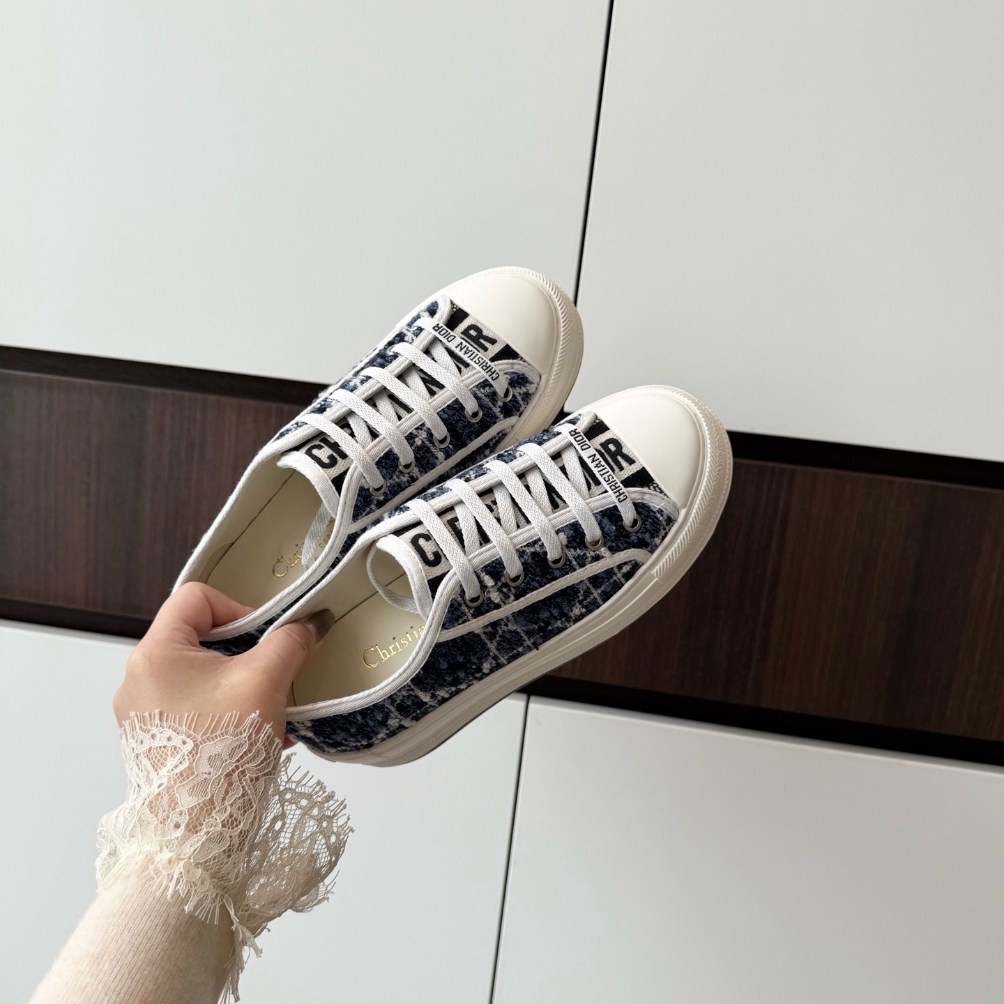 디올 신상 플랫폼 스니커즈