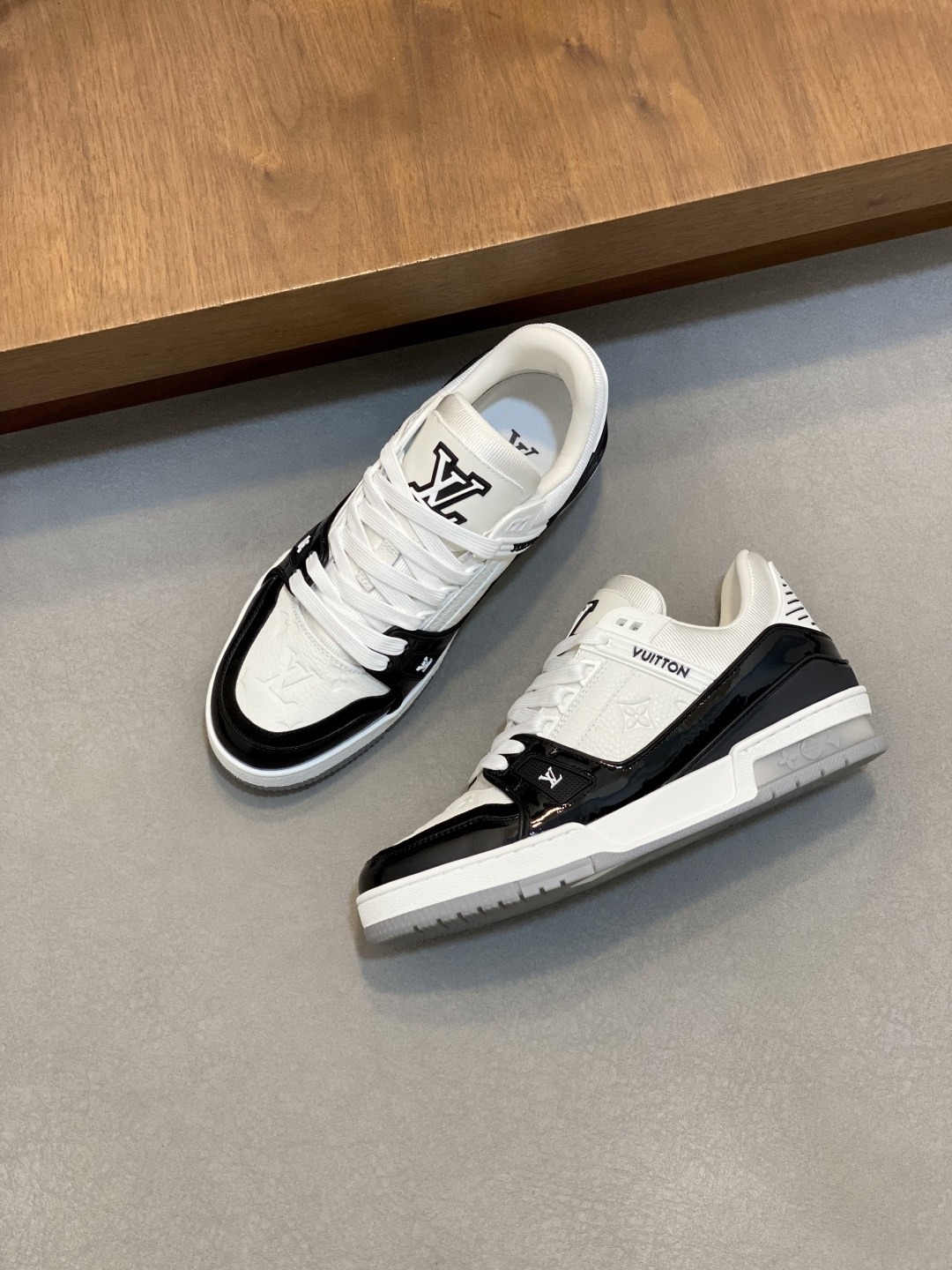 루이비통 신상 트레이너 남성 스니커즈