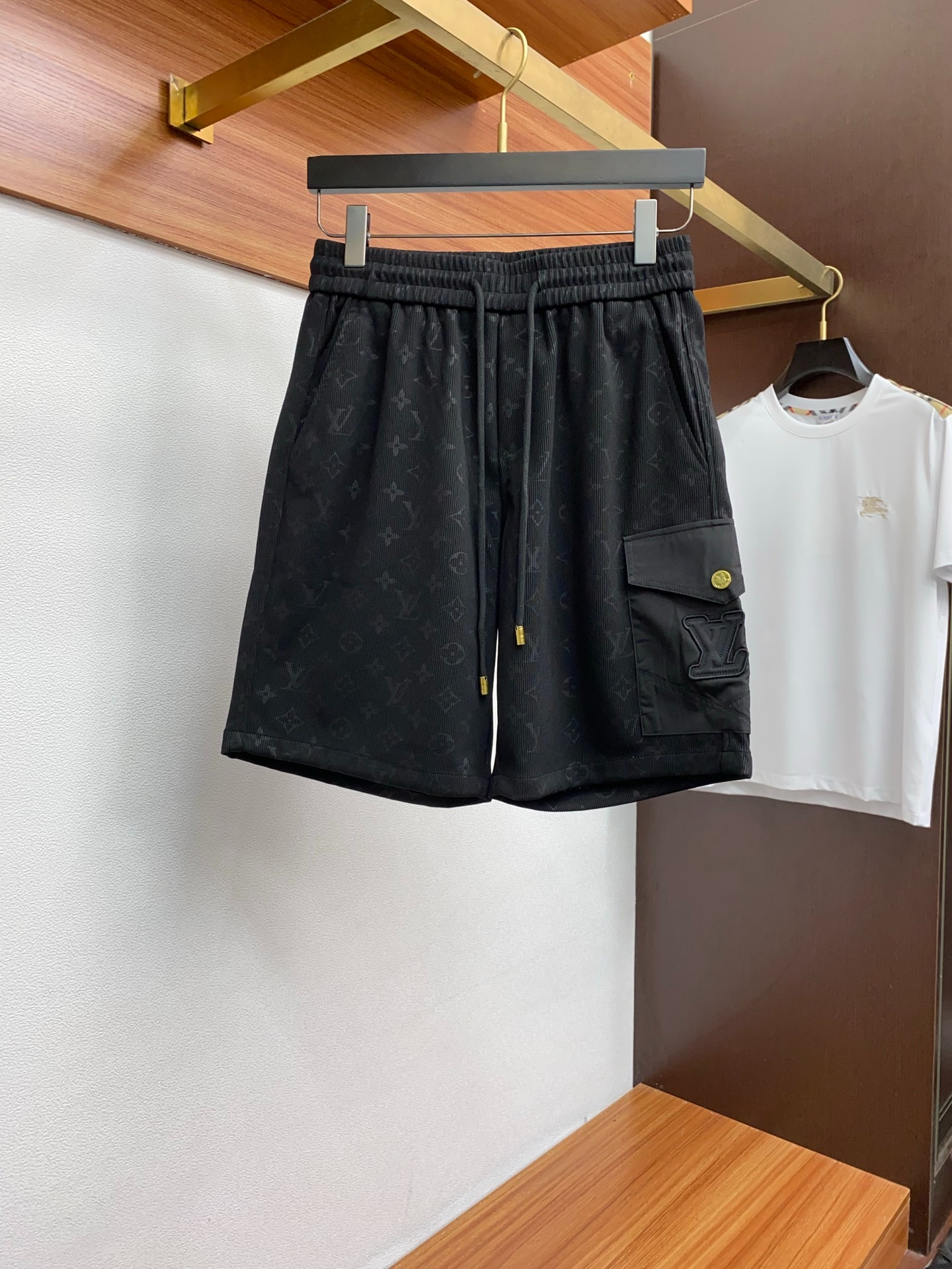 루이비통 2025 봄여름 신상 캐주얼 반바지