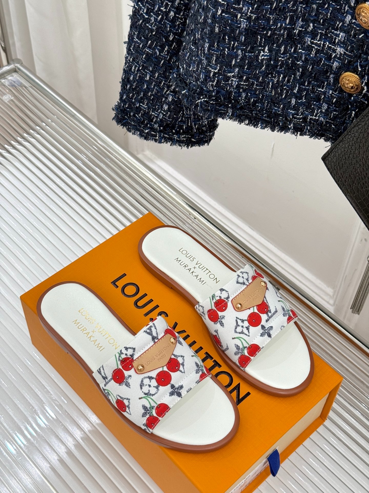 루이비통 25ss 신상 체리 힐 슬리퍼