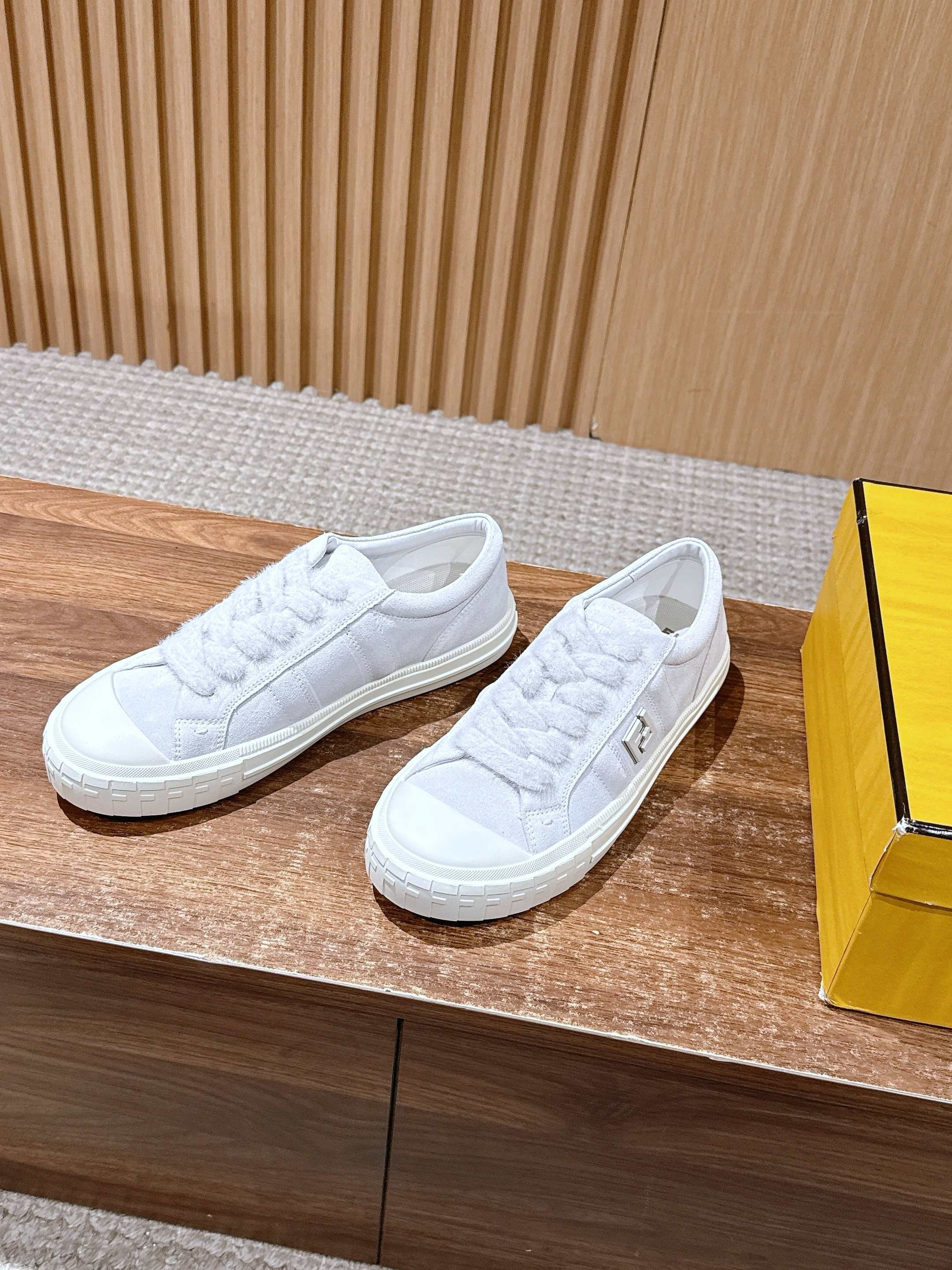 펜디 신상 로우컷 운동화