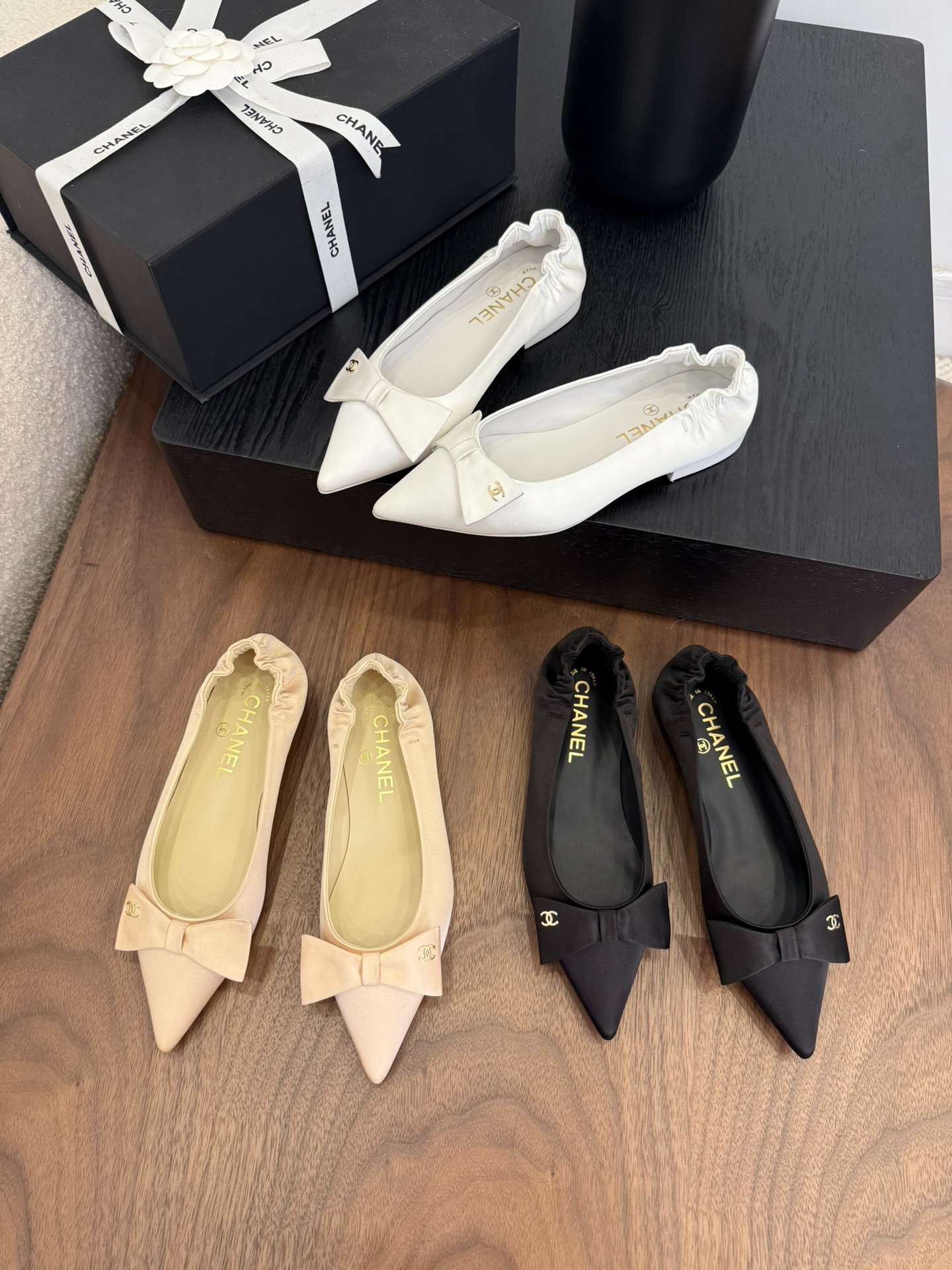 샤넬 25 신상 스틸레토 플랫