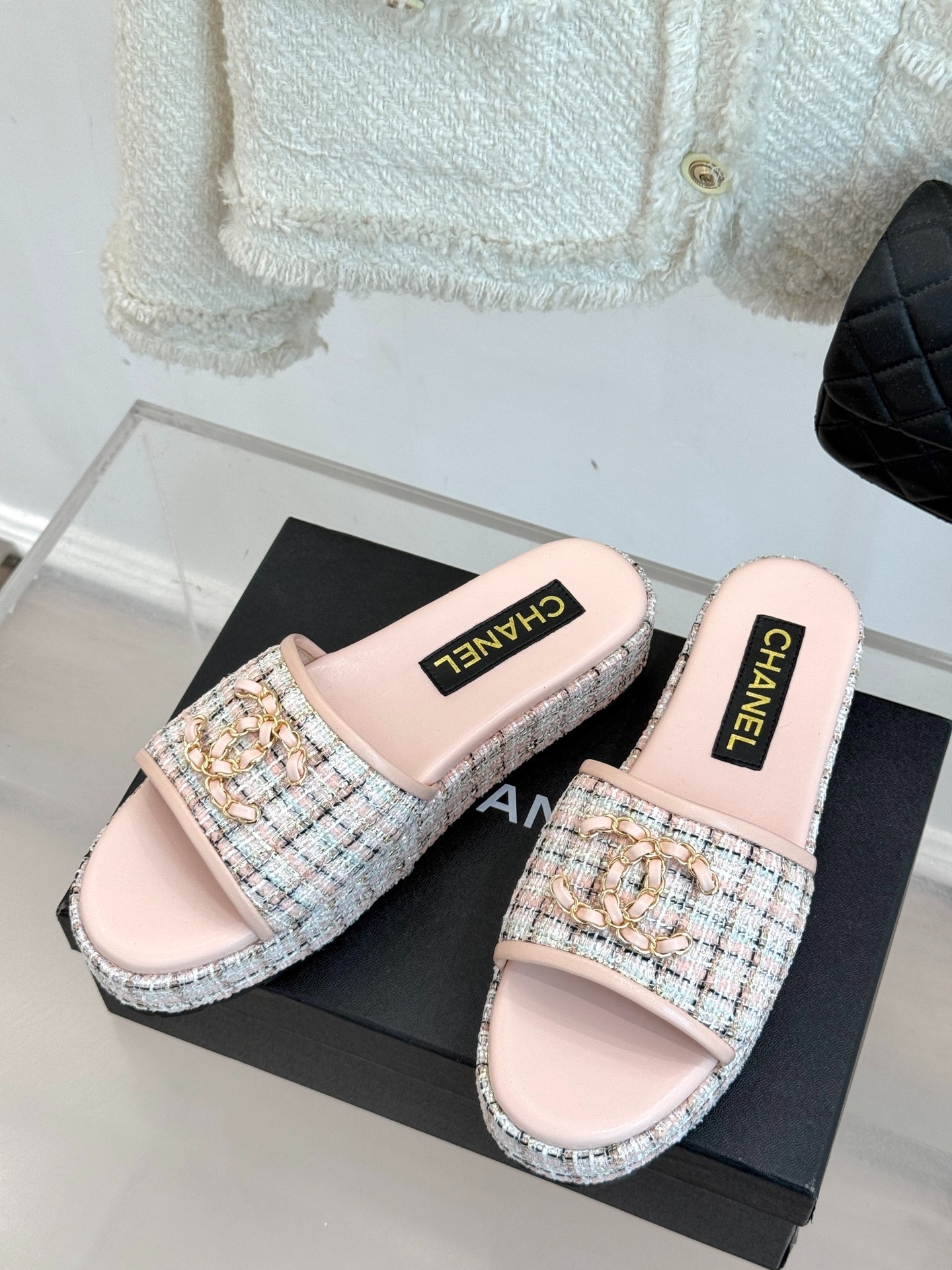 샤넬 25C 봄여름 신상 더블 C 슬리퍼