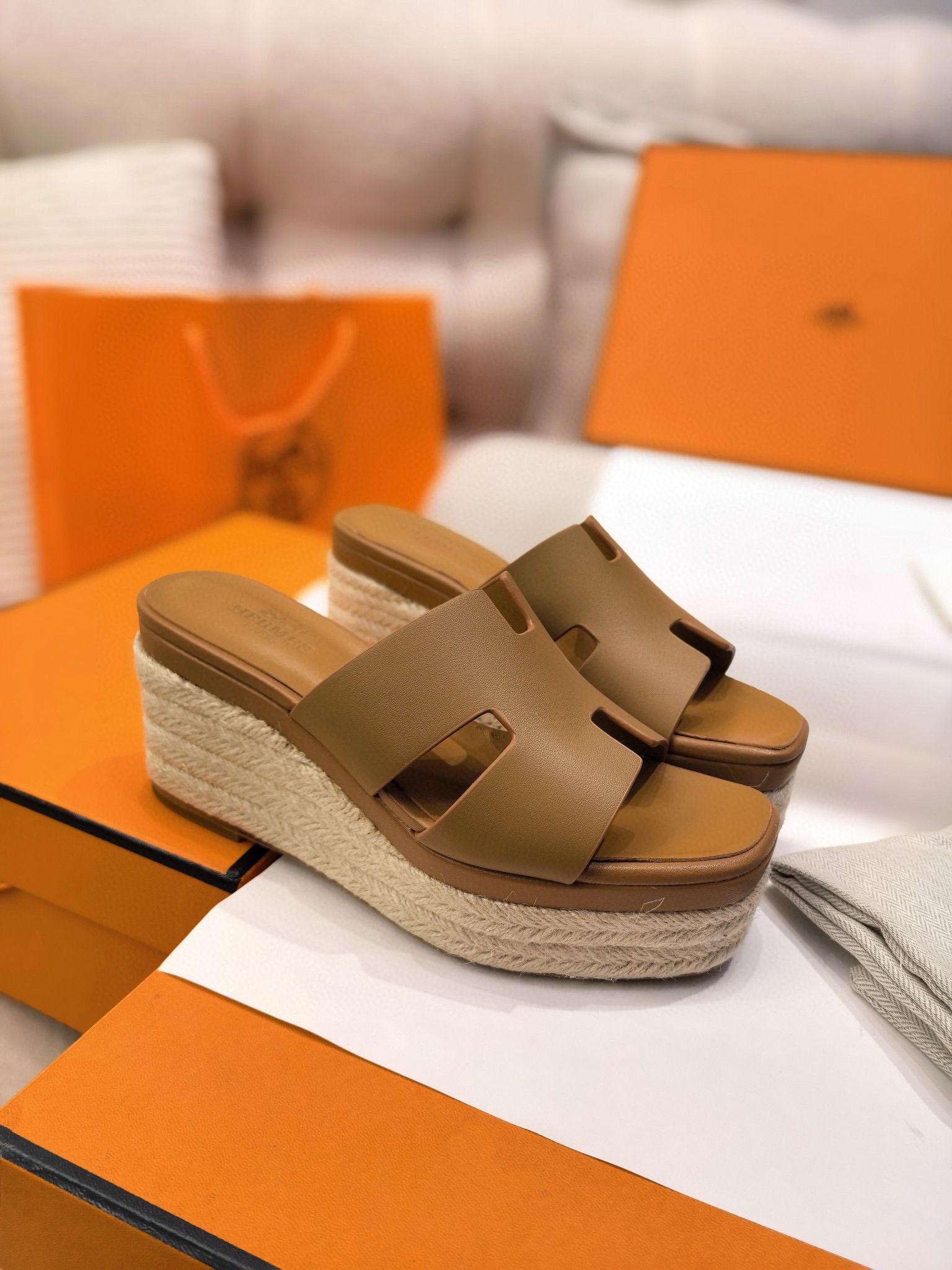 에르메스 2025 봄여름 헤링본 슬리퍼