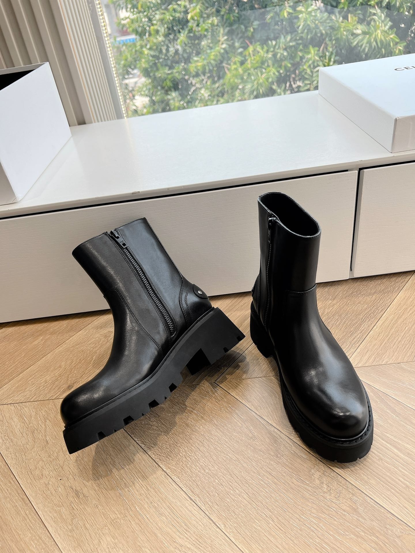 셀린느 2025 가을/겨울 신상 라이더 부츠