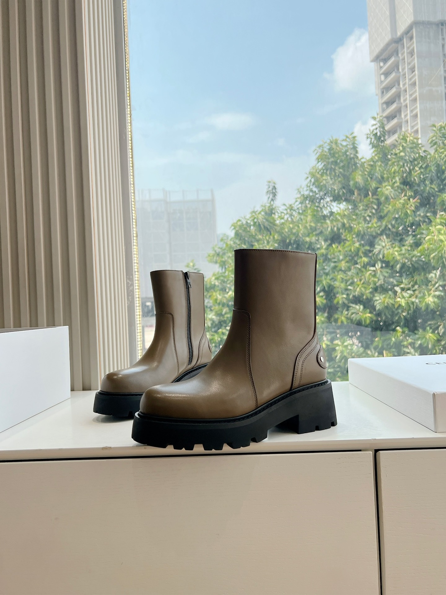 셀린느 2025 가을/겨울 신상 라이더 부츠