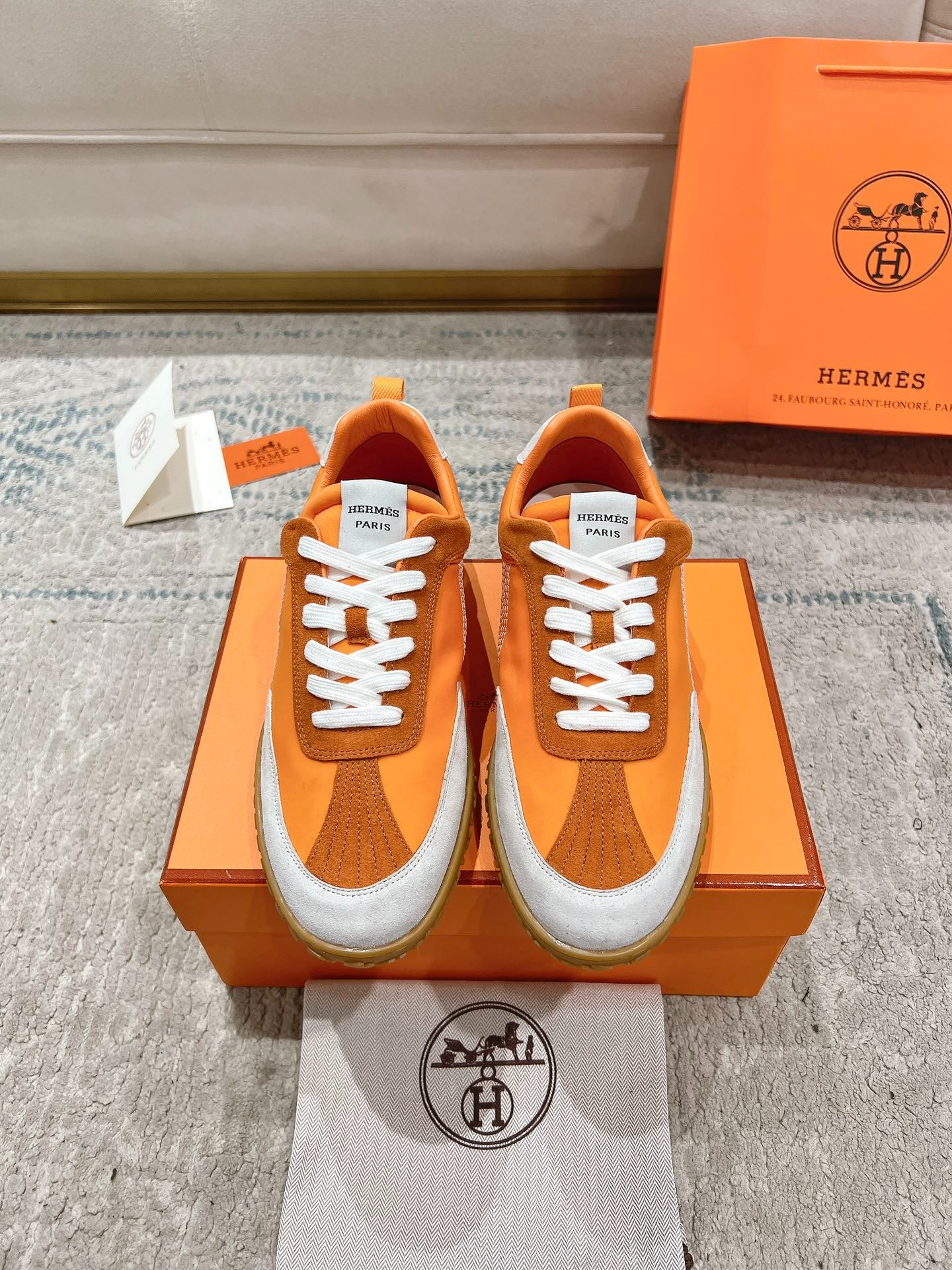 에르메스 스니커즈