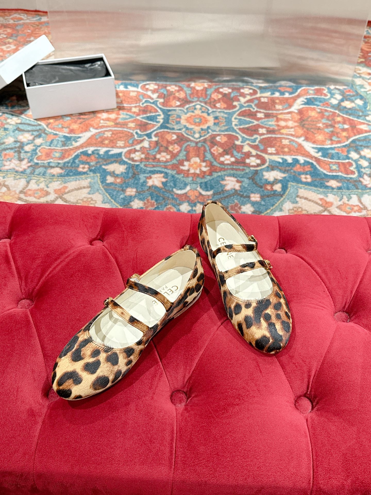 셀린느 봄여름 패션 메리제인 힐