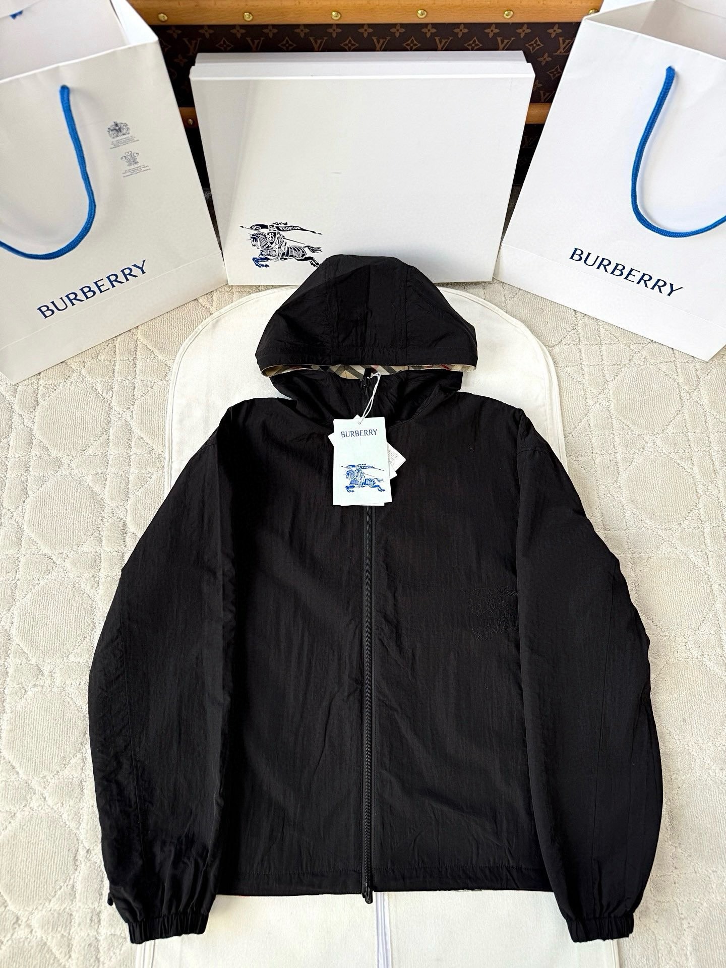 버버리 트윌 자수 리버시블 재킷 코트