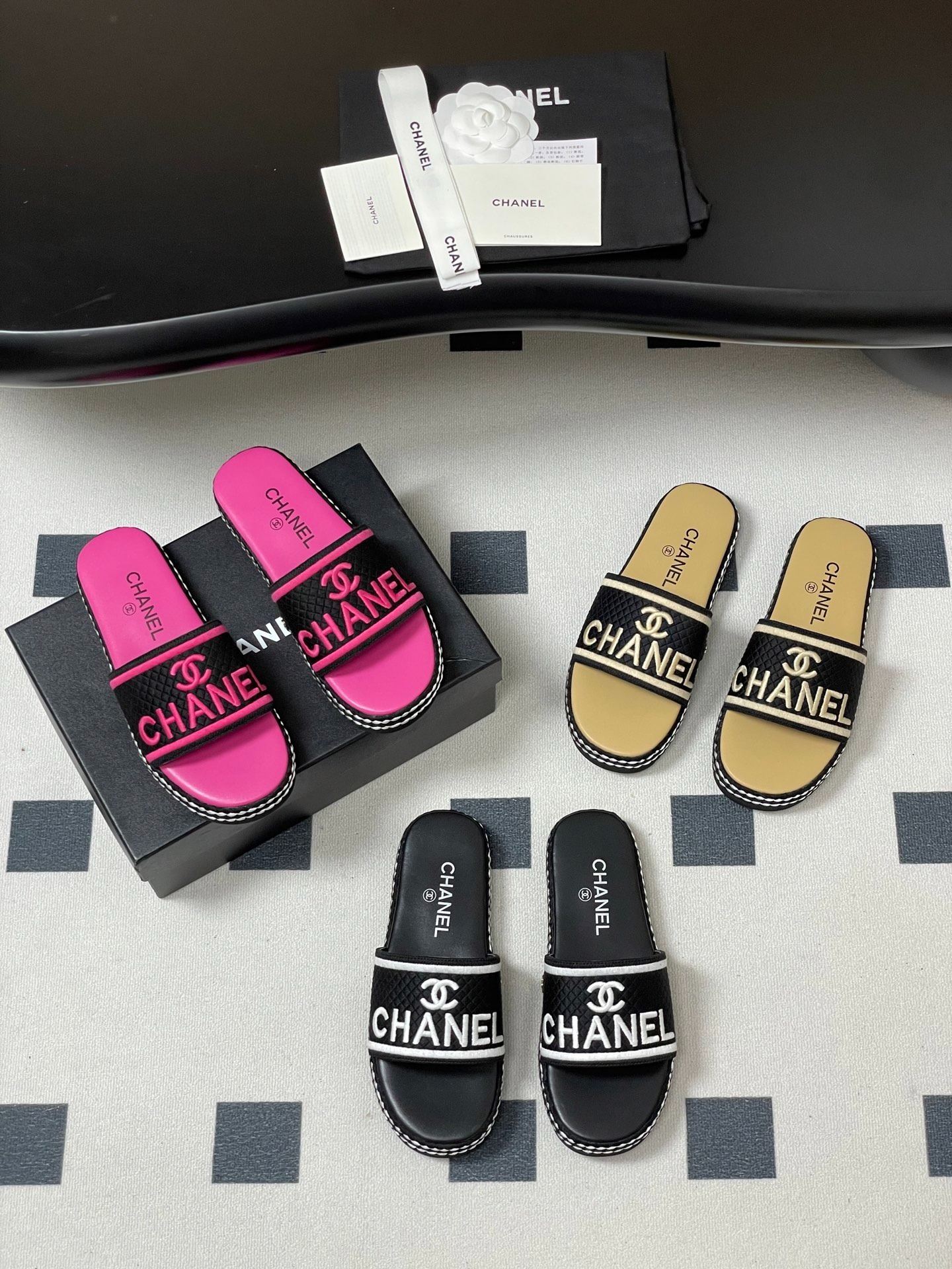샤넬 꼬임 더블C 레터링 일자 슬리퍼