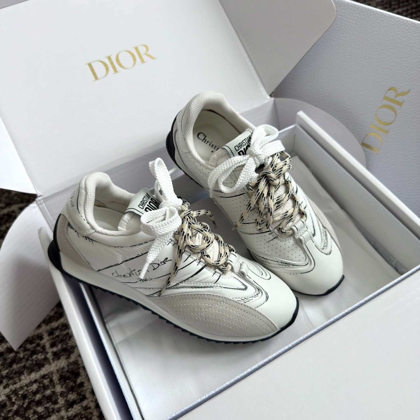 디올 25 봄여름 신상 스케치 아르간 슈즈