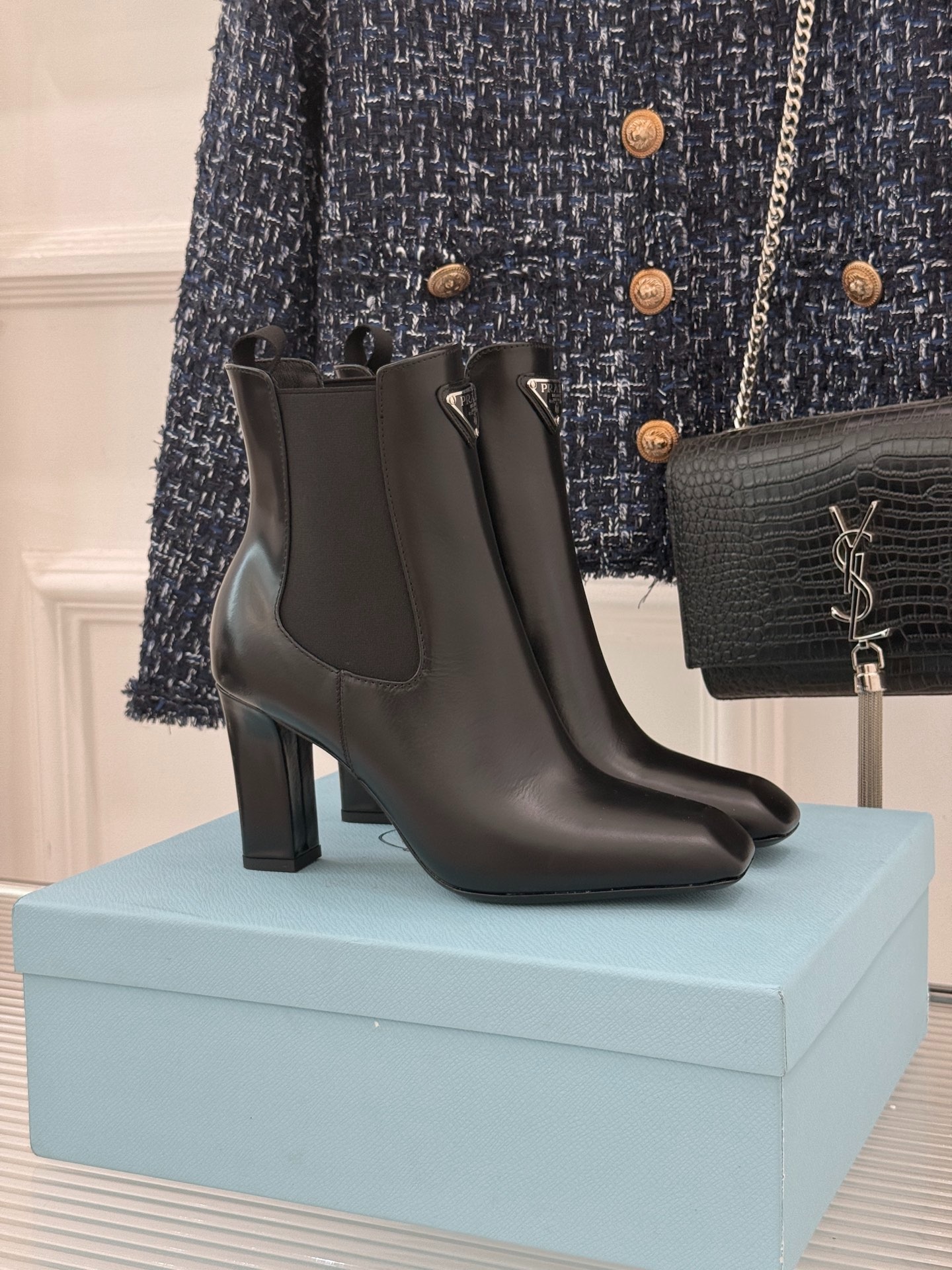 프라다 25WF 신상 첼시 부츠