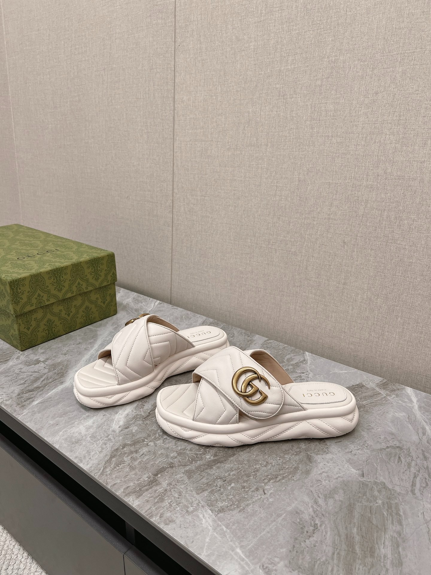 구찌 봄여름 최신 여성 슬리퍼