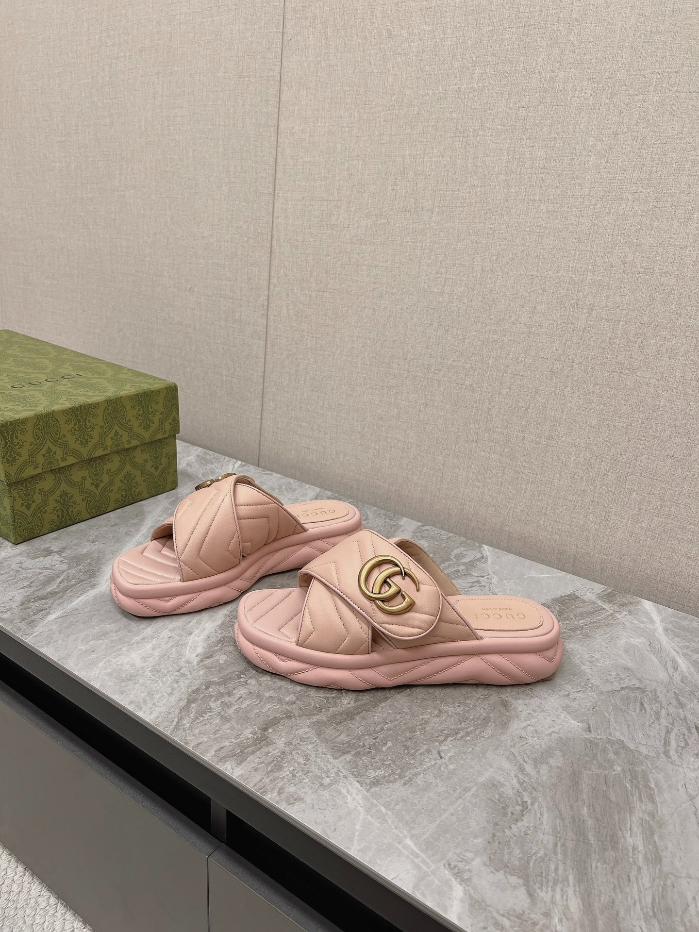 구찌 봄여름 최신 여성 슬리퍼