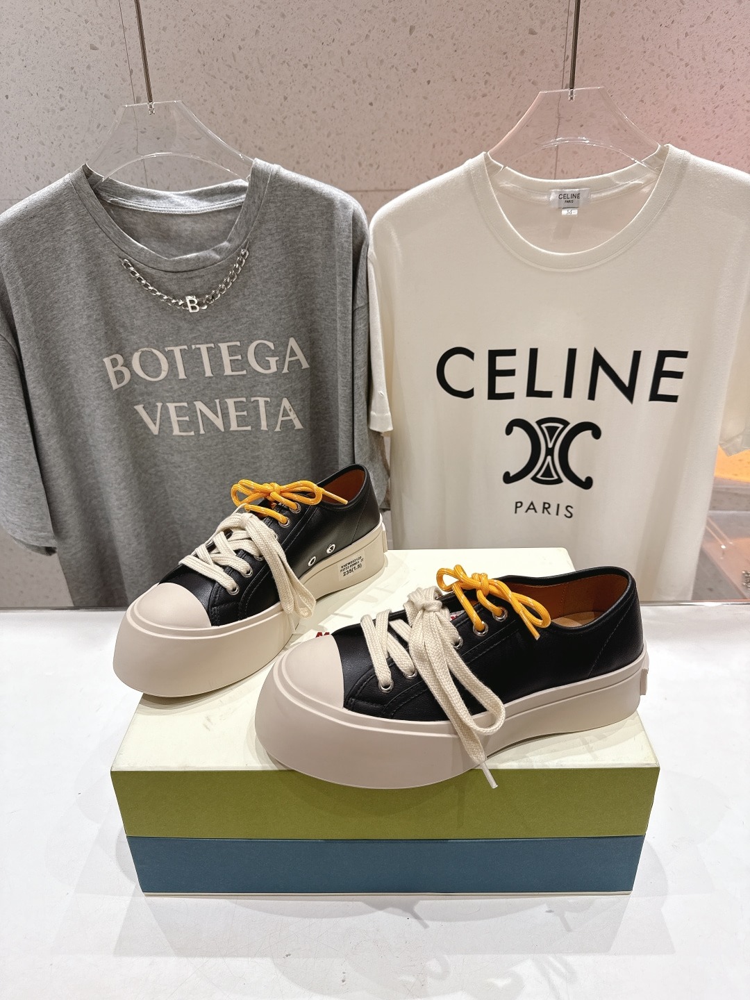 마르니 메리제인형 하프테이프 스트랩 슈즈