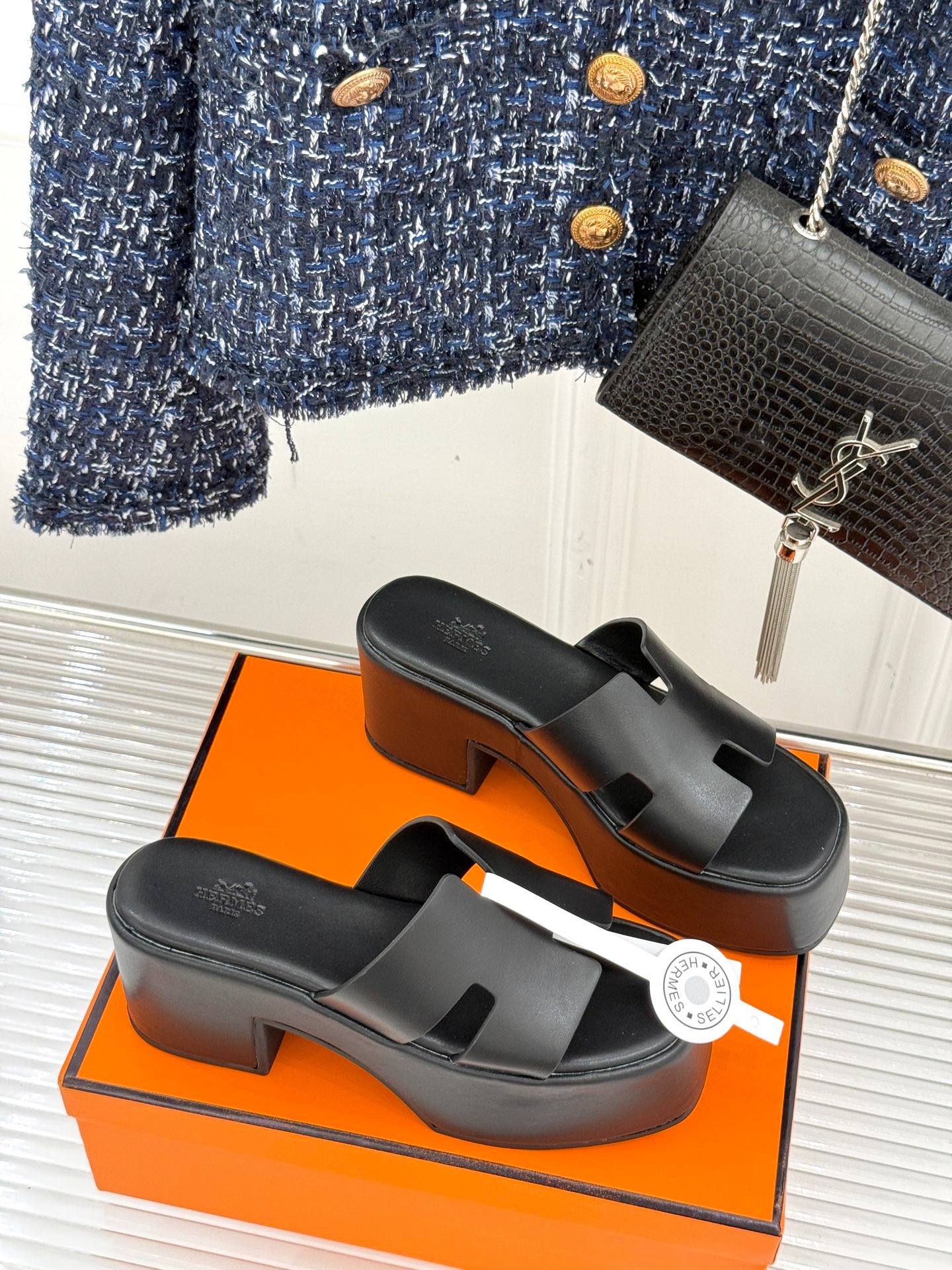 에르메스 클래식 통굽 슬리퍼