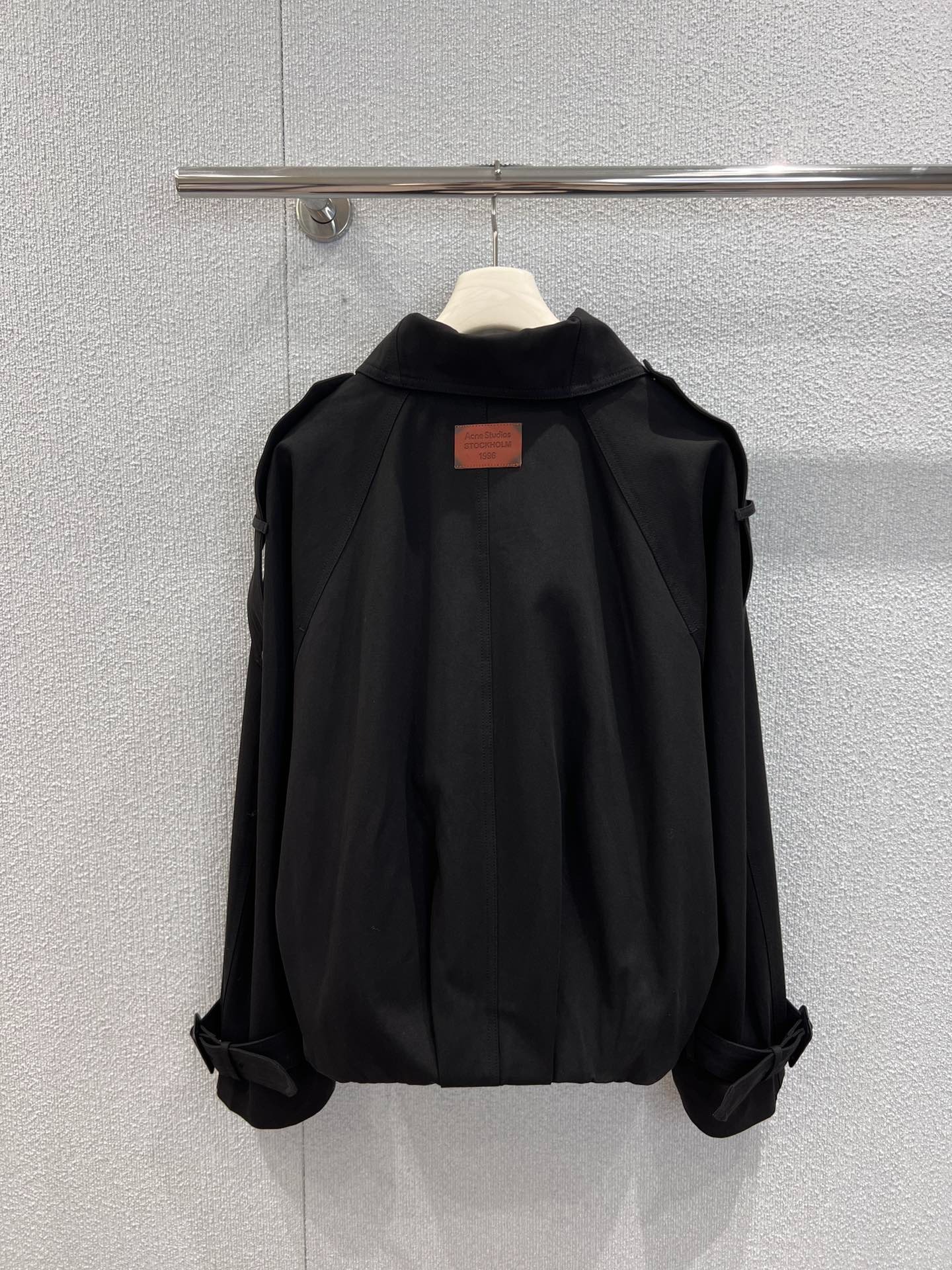 아크네 스튜디오 25Fw 신상 쇼트 트렌치