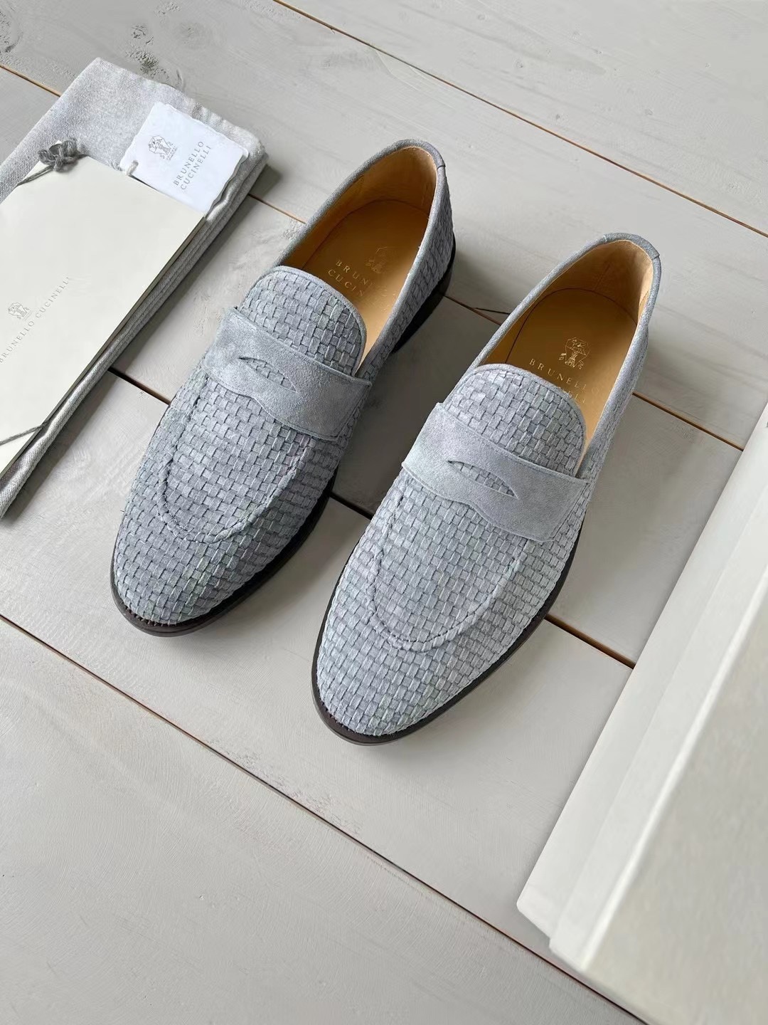 브루넬로쿠치넬리 남성 블루 스웨이드 우븐 페니 로퍼