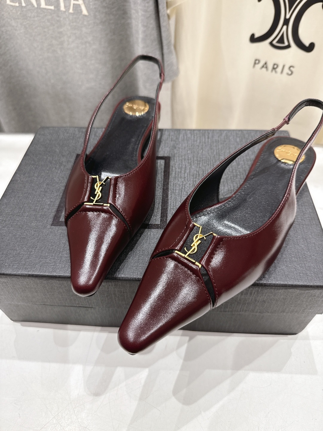 입생로랑 사이클로 25ss 초가을 핫 플랫 슈즈