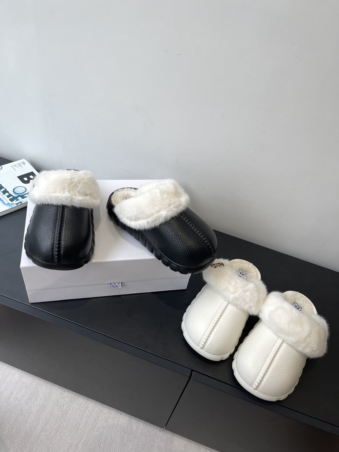 로에베 25ss 신상 버켄 세미 슬리퍼