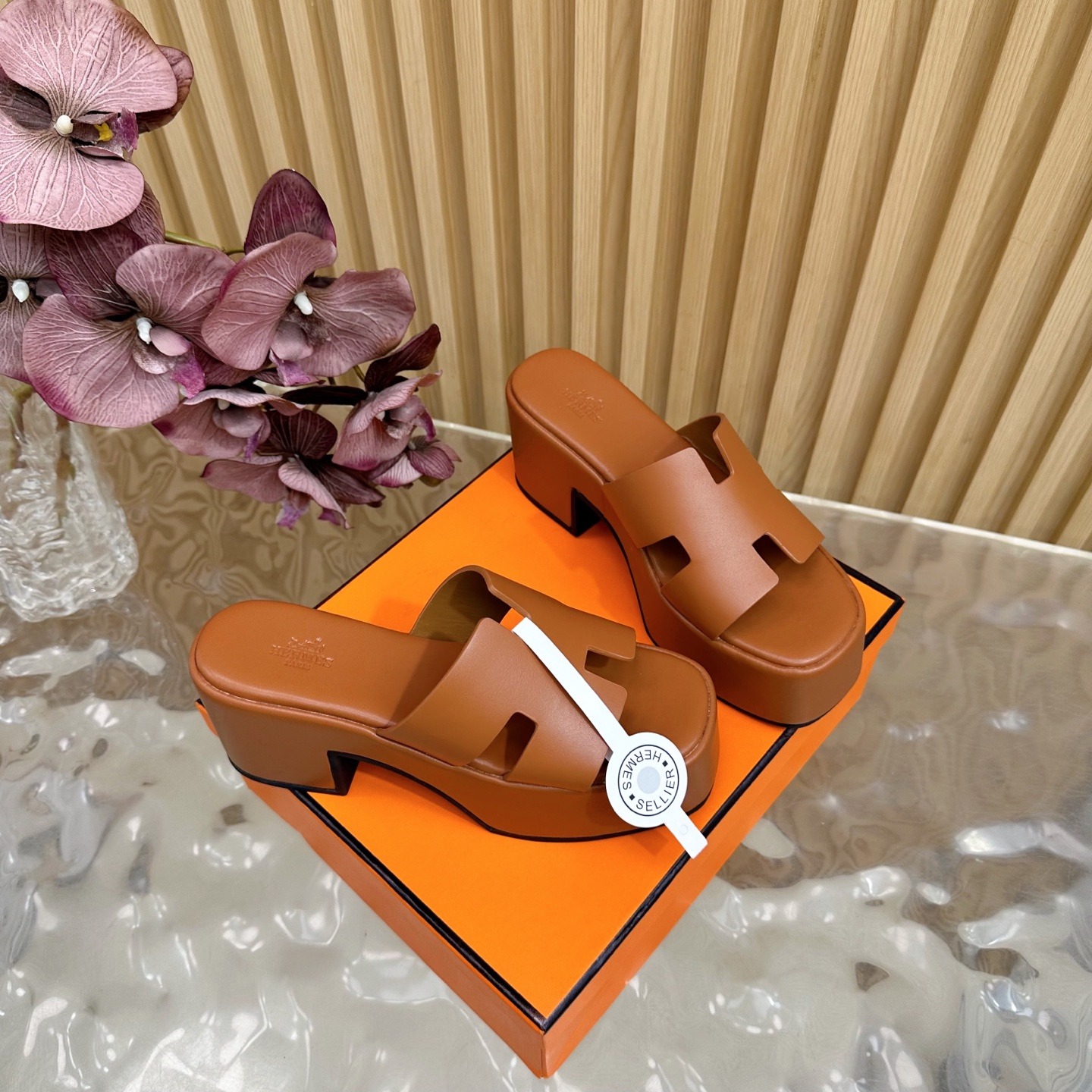 에르메스 클래식 플랫폼 웨지 통굽 샌들