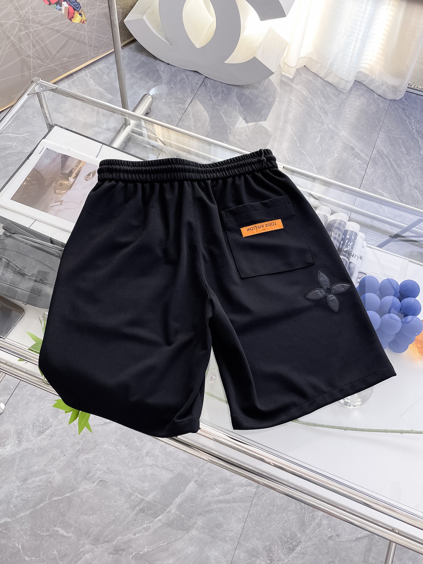 루이비통 25년 여름 신상 남성 캐주얼 반바지