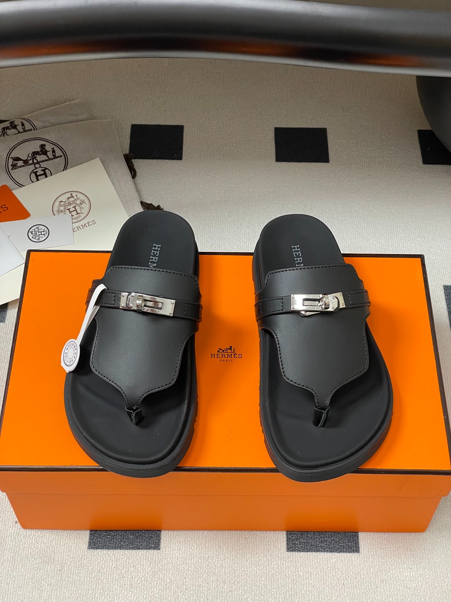 에르메스 엠파이어 슬리퍼 커플 슬립온