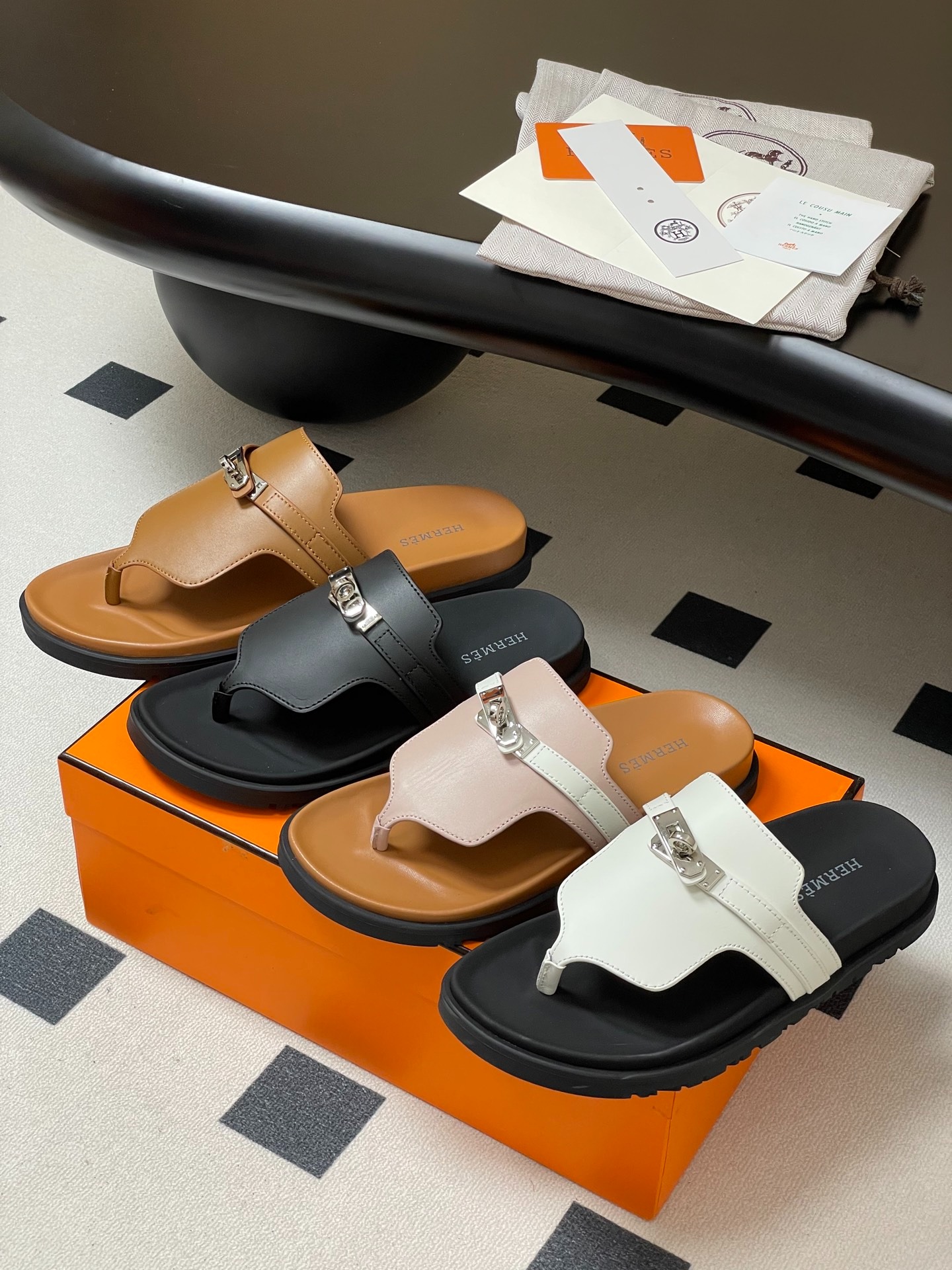 에르메스 엠파이어 슬리퍼 커플 슬립온