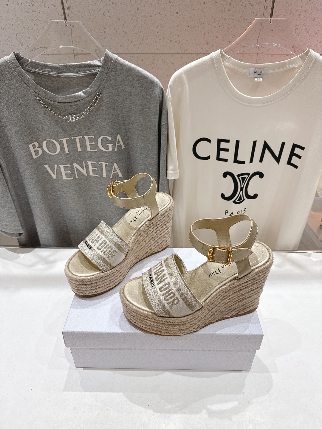 디올 2025ss 봄여름 신상 웨지힐 샌들